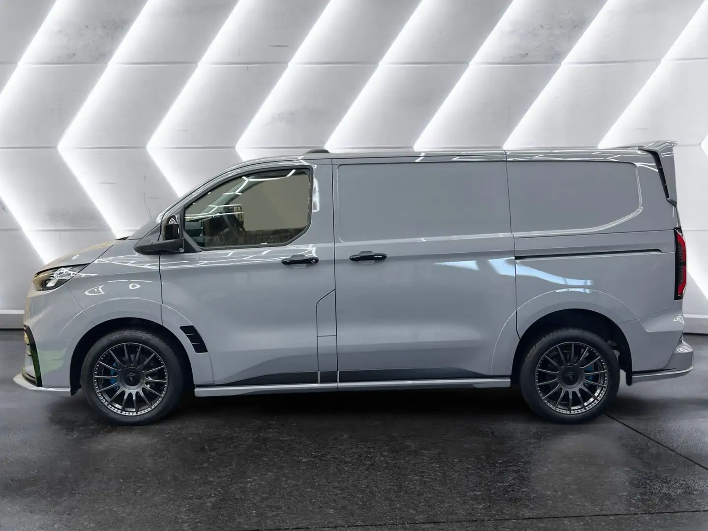 Ford Transit Custom **MS-RT** Allrad - AHK Grau - 2