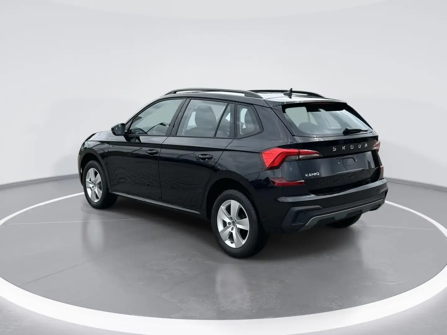 Skoda Kamiq Selection 1.0 TSI 85 kW / 115 PK SUV 6 versn. Hand Zwart - 2