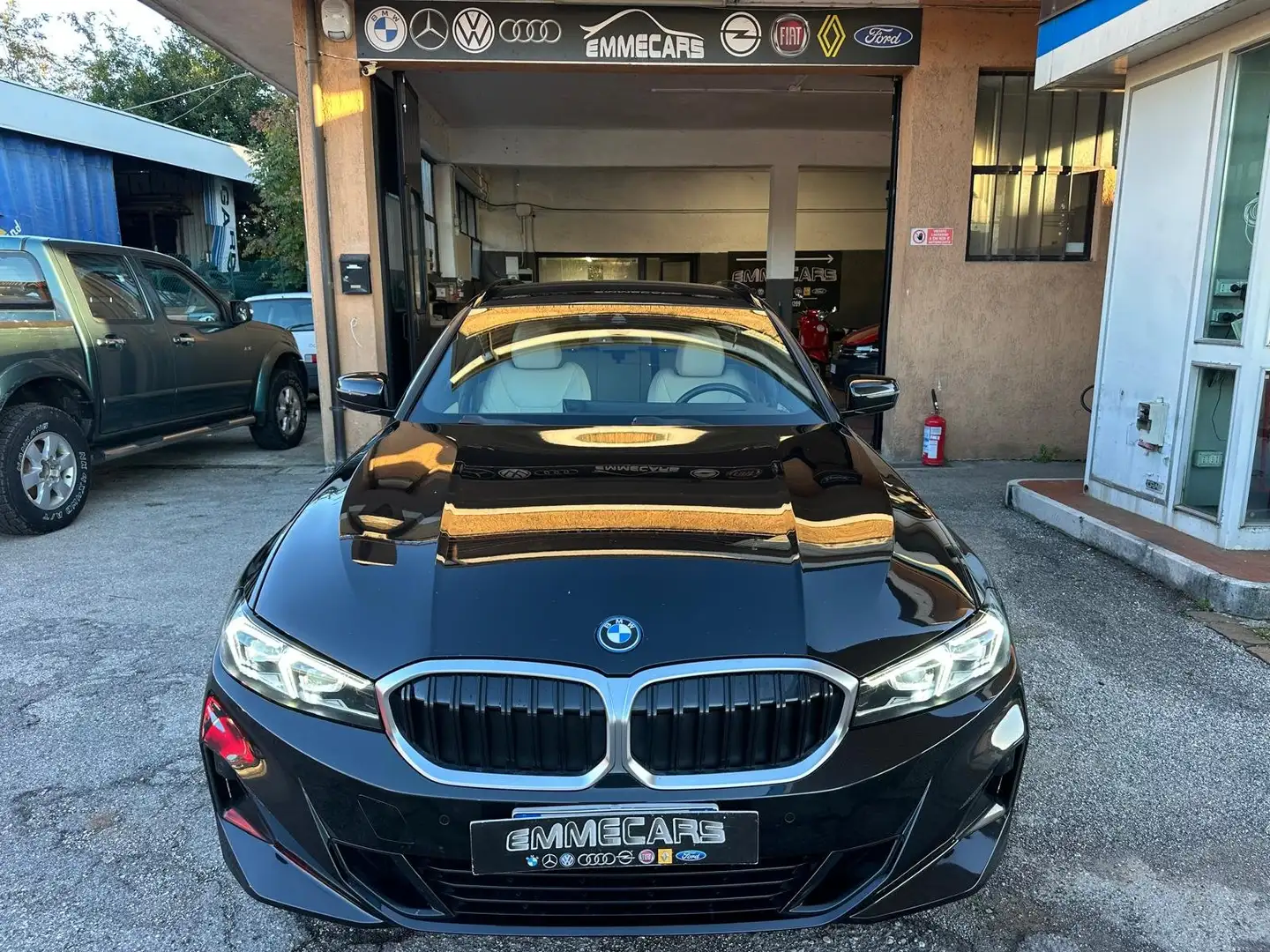 BMW 320 Serie 3 G21 2022 Touring 320e LUXURY auto Noir - 2