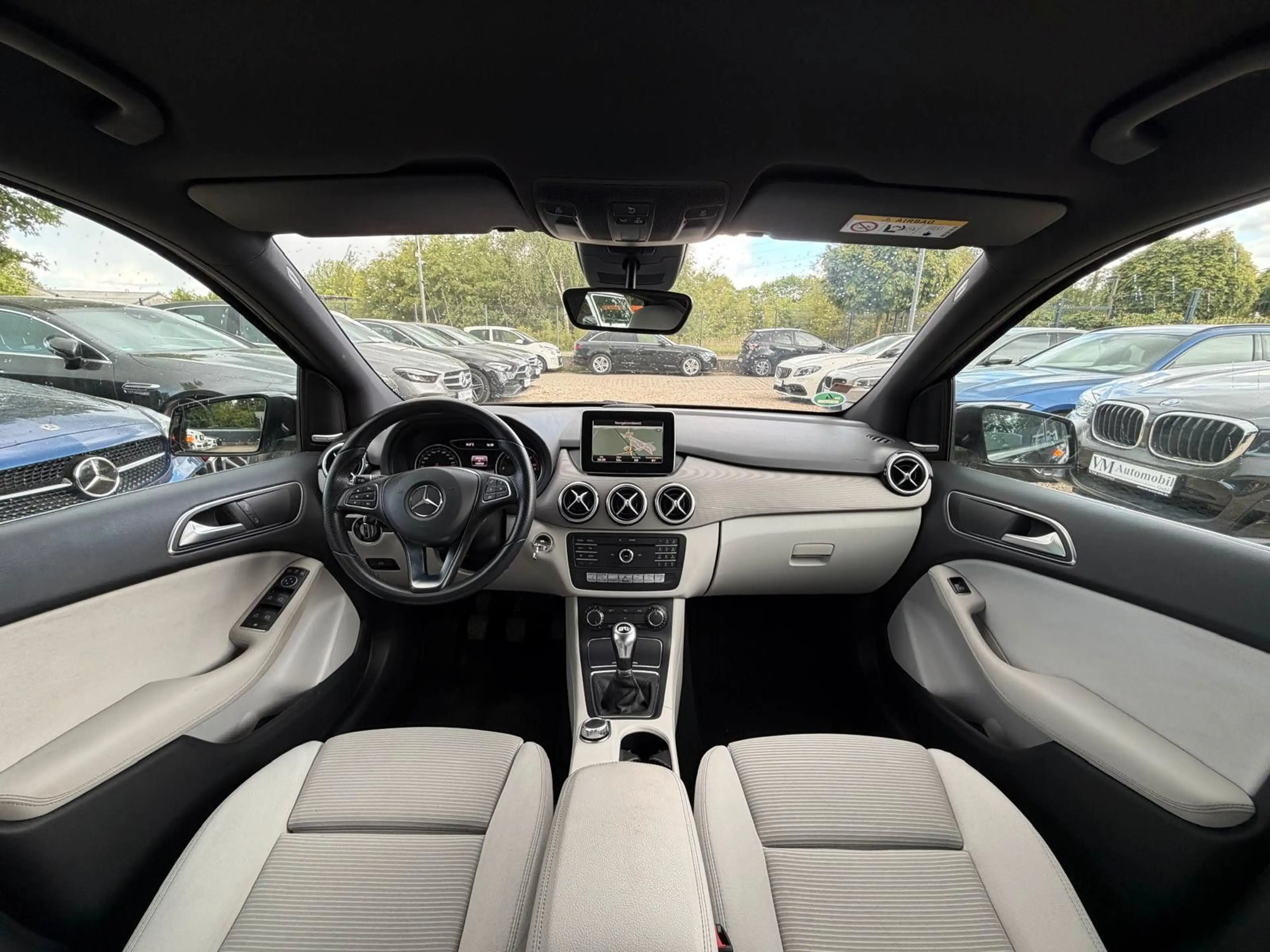 Mercedes-Benz B 200 Kamera*Navi*AHK*StandHz.*SitzHz.*1.Hand — photo 8