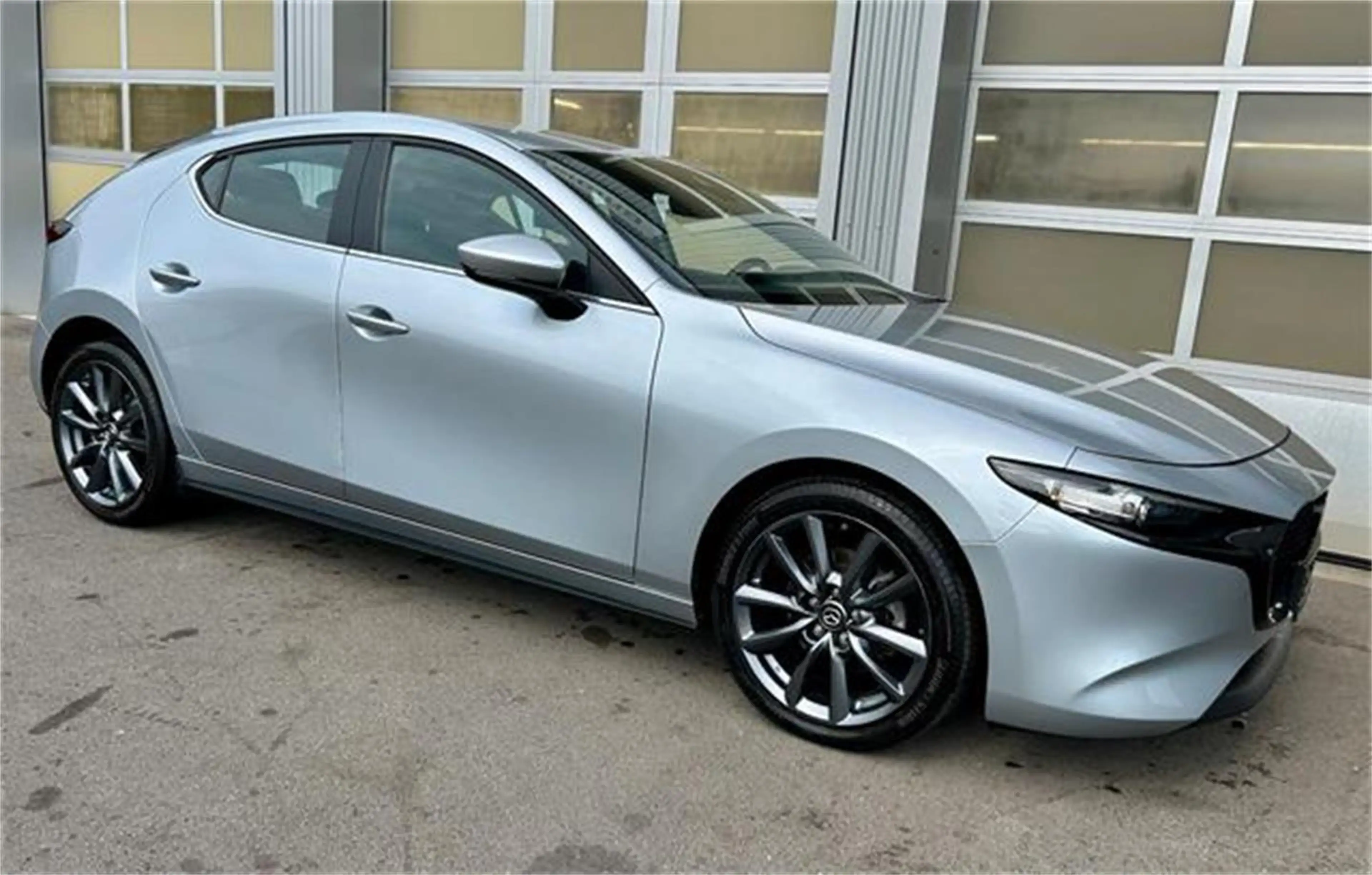 Mazda 3 e-Skyactiv-G122 Comfort mit 18 Zoll Räder — photo 7