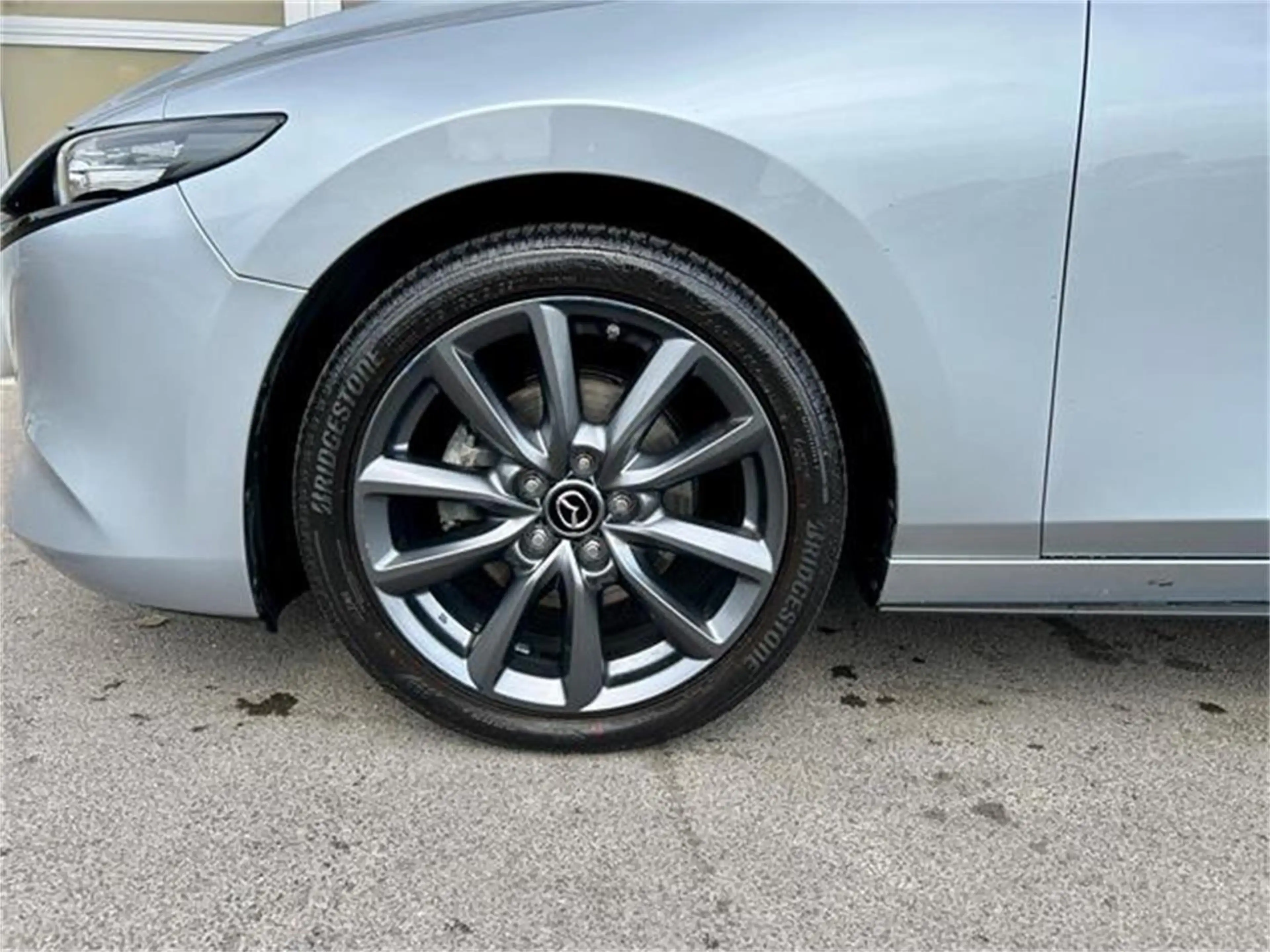 Mazda 3 e-Skyactiv-G122 Comfort mit 18 Zoll Räder — photo 4