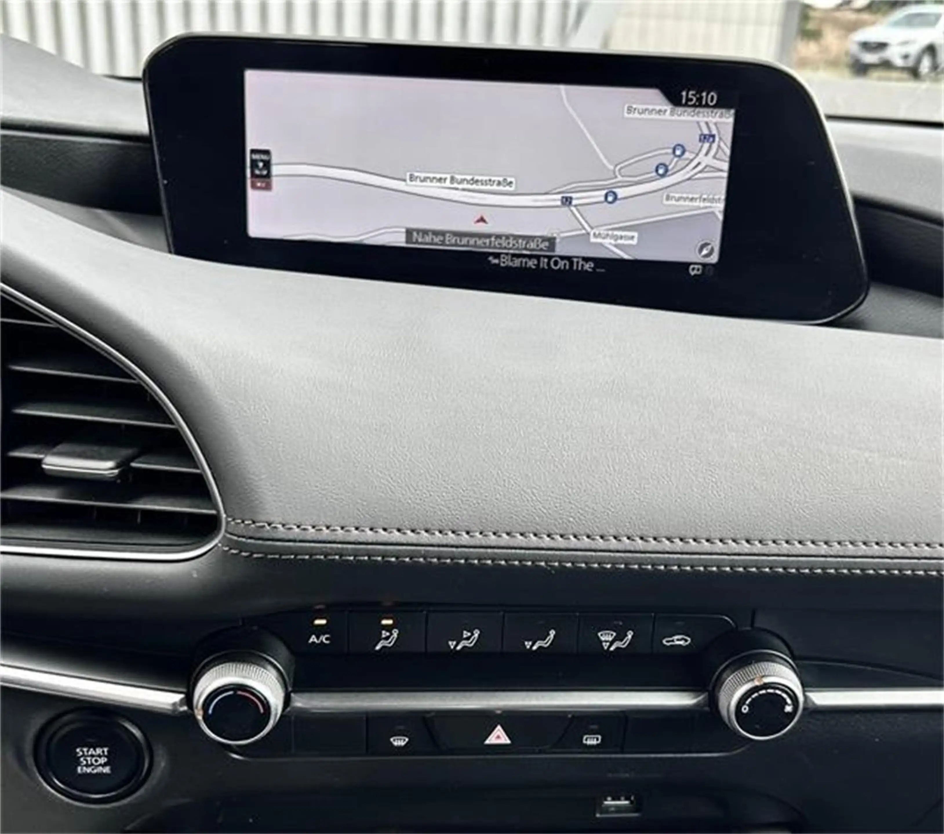 Mazda 3 e-Skyactiv-G122 Comfort mit 18 Zoll Räder — photo 13