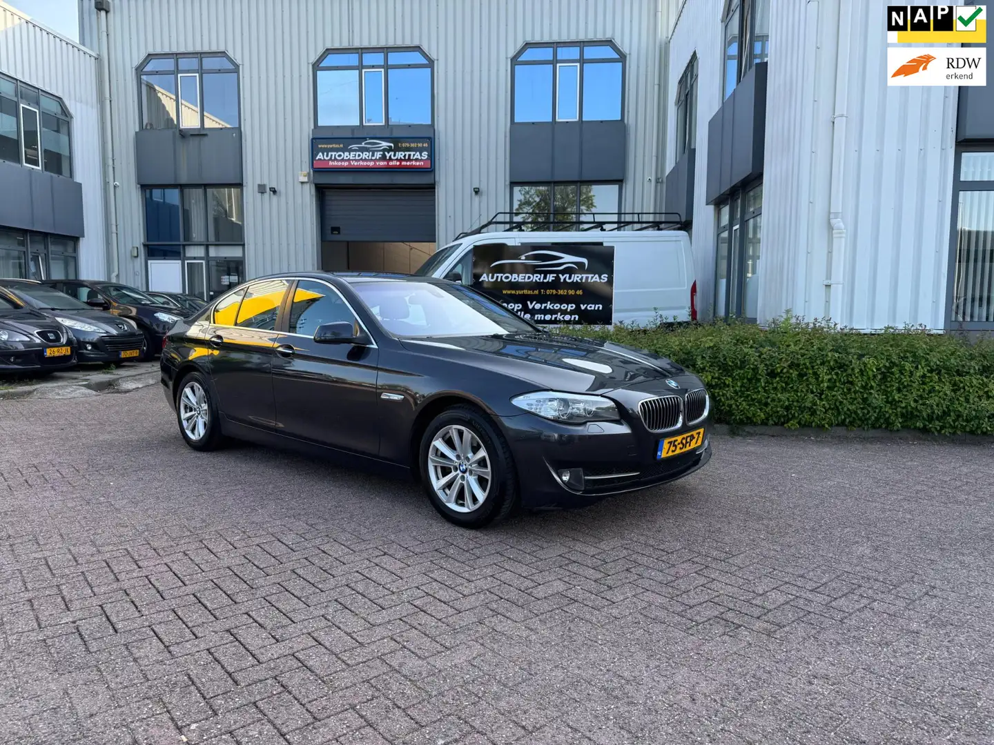 BMW 520 5-serie 520i Executive Grijs - 1