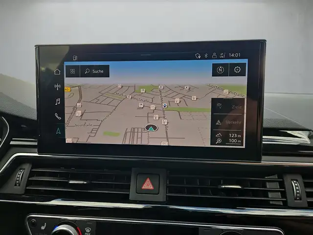 Audi RS4 view 10