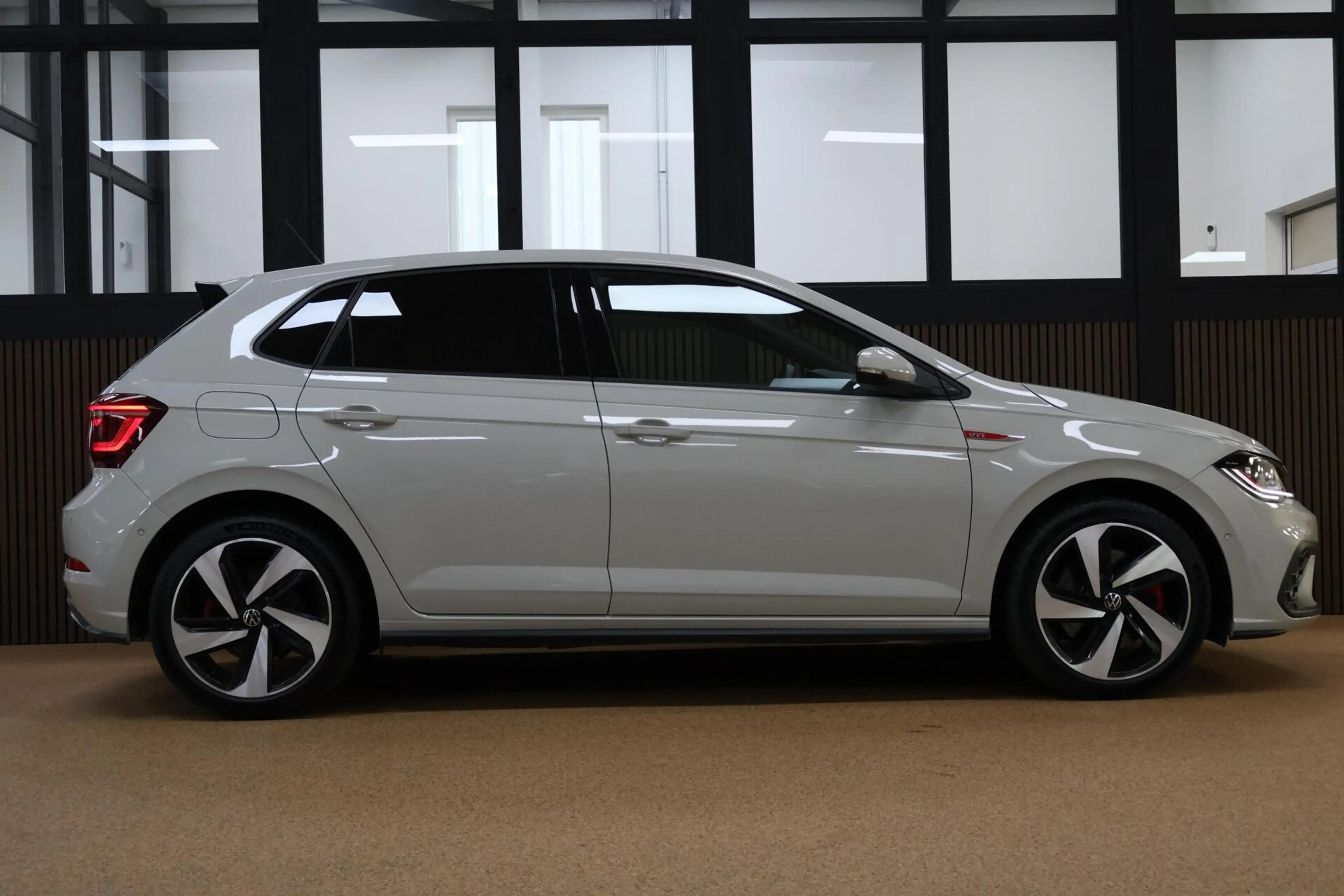 Volkswagen Polo GTI 2.0 TSI DSG | 207 PK | 10.889 km | Ascot Grau — photo 8