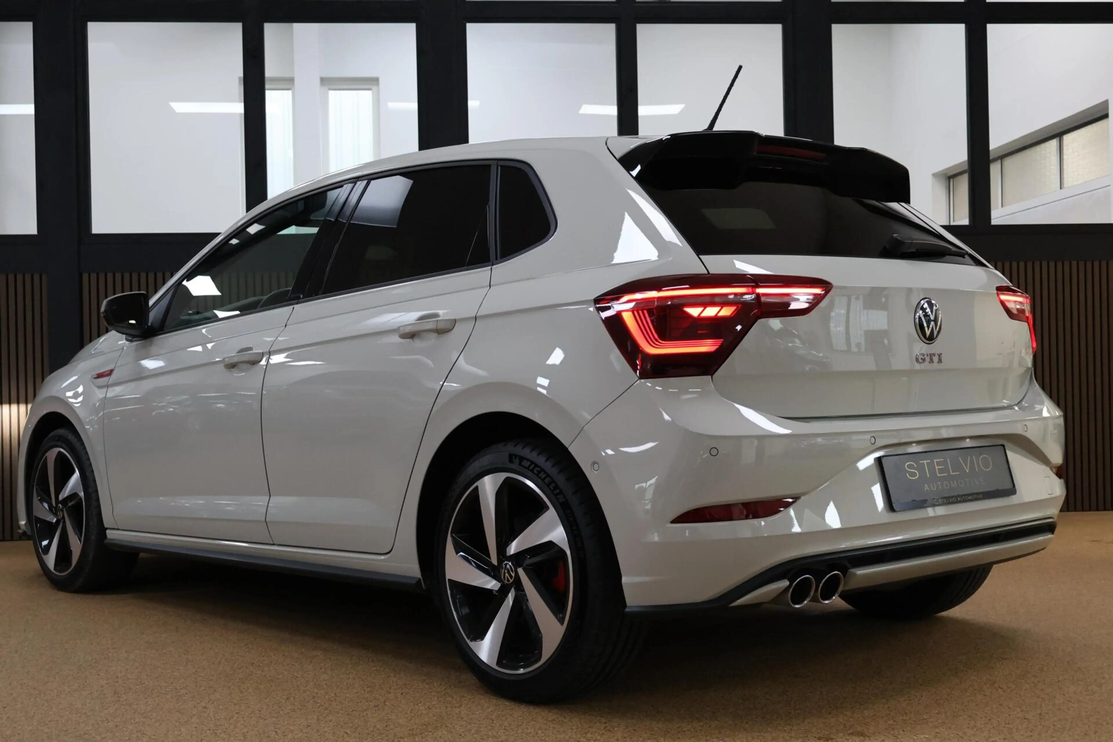 Volkswagen Polo GTI 2.0 TSI DSG | 207 PK | 10.889 km | Ascot Grau — photo 13