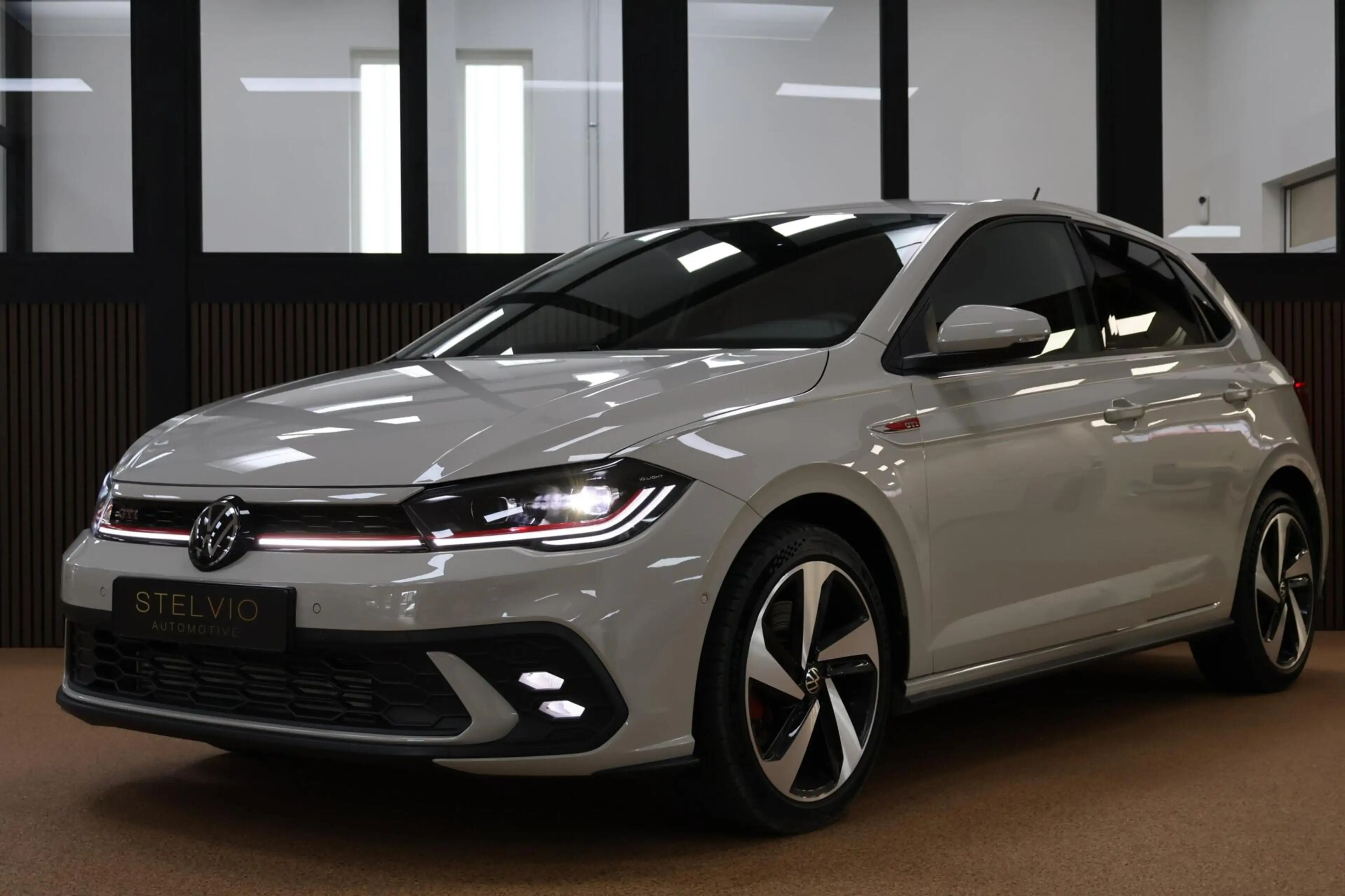 Volkswagen Polo GTI 2.0 TSI DSG | 207 PK | 10.889 km | Ascot Grau — photo 5