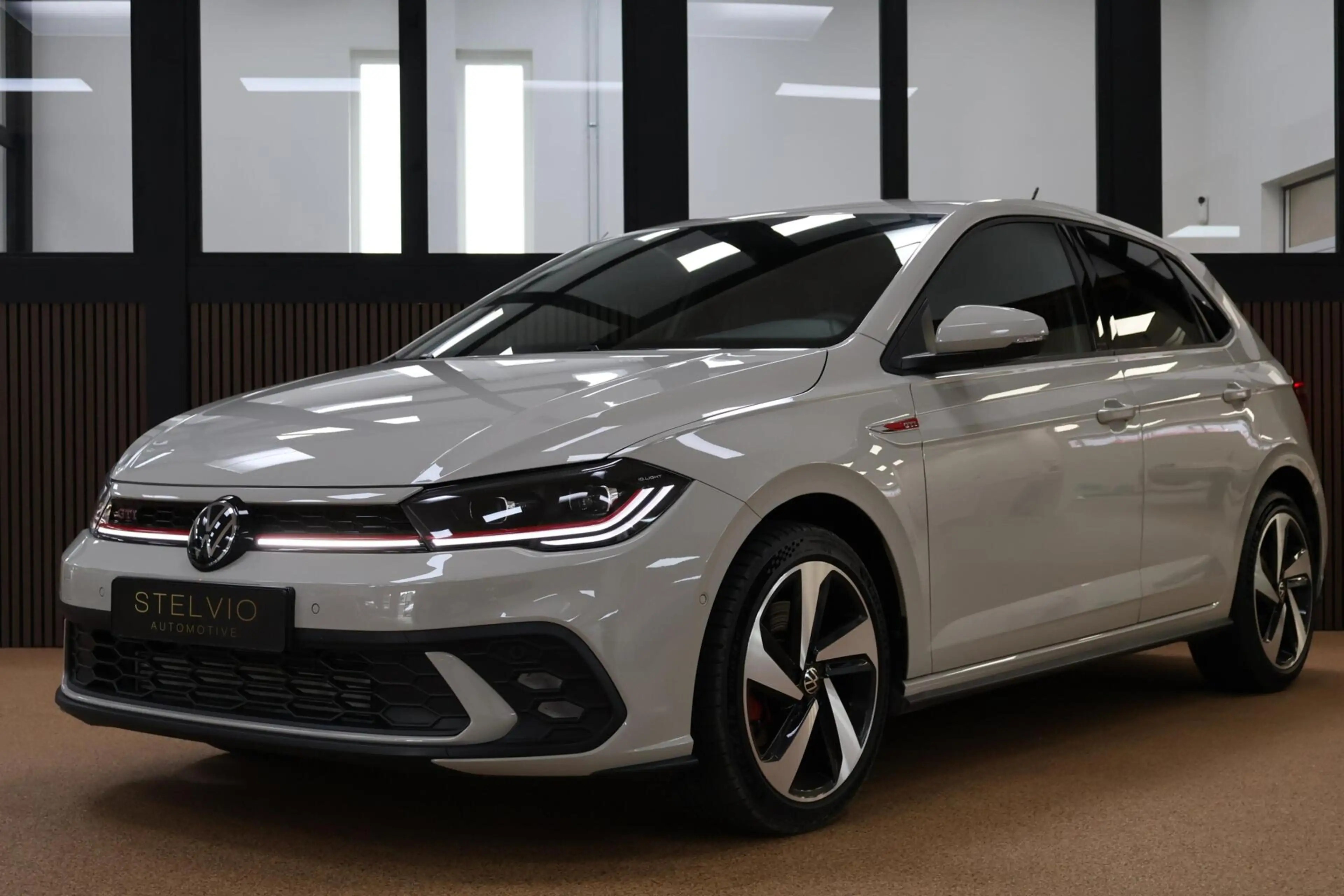 Volkswagen Polo GTI 2.0 TSI DSG | 207 PK | 10.889 km | Ascot Grau — photo 4