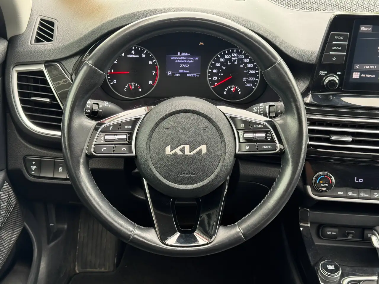Kia Seltos photo Kia Seltos