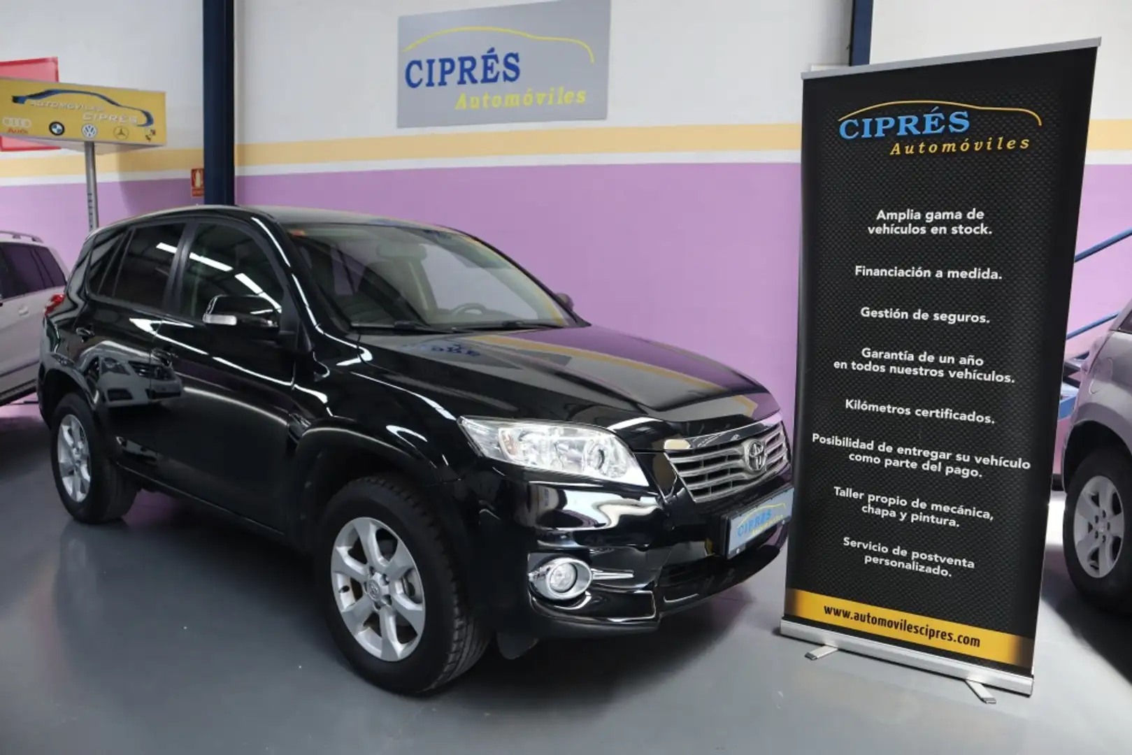 Toyota RAV 4 2.2D-4D Executive 4x4 Cross Sport Negro - 1
