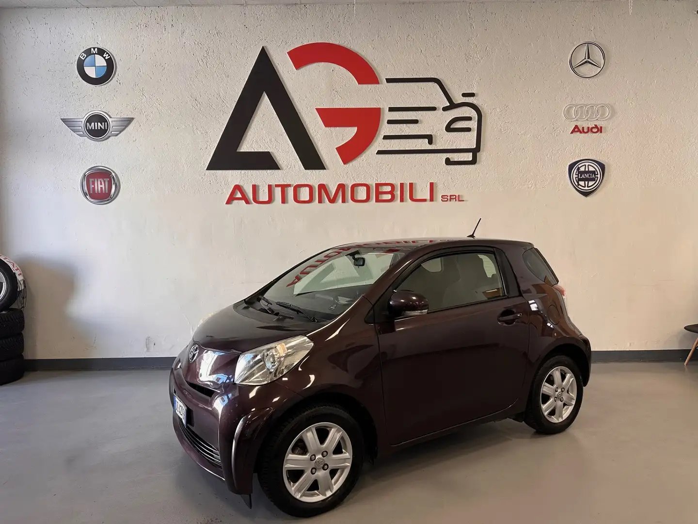 Toyota iQ iQ 1.0 cvt (multidrive) - 1