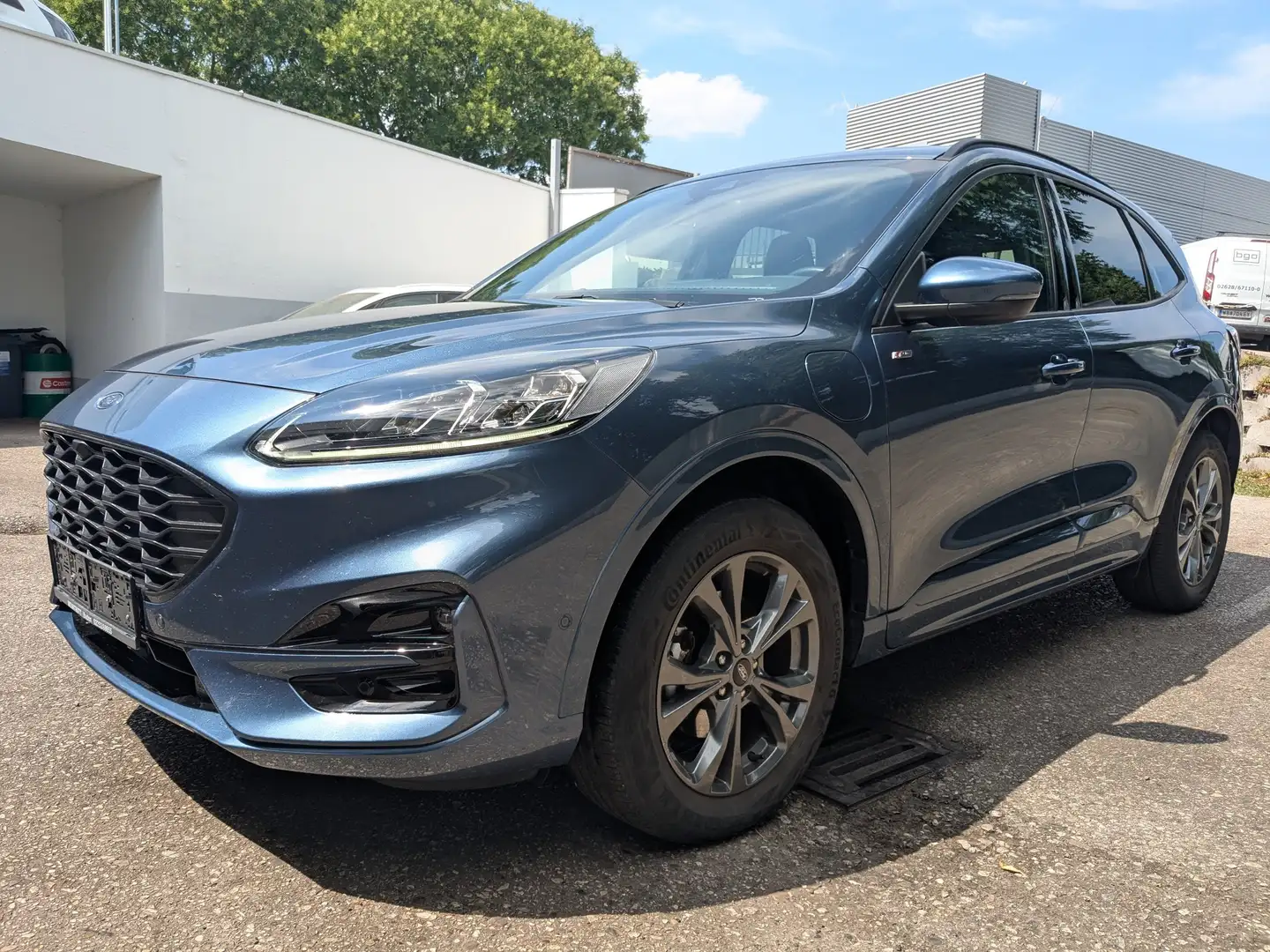 Ford Kuga Plug-In Hybrid ST-Line X - 2