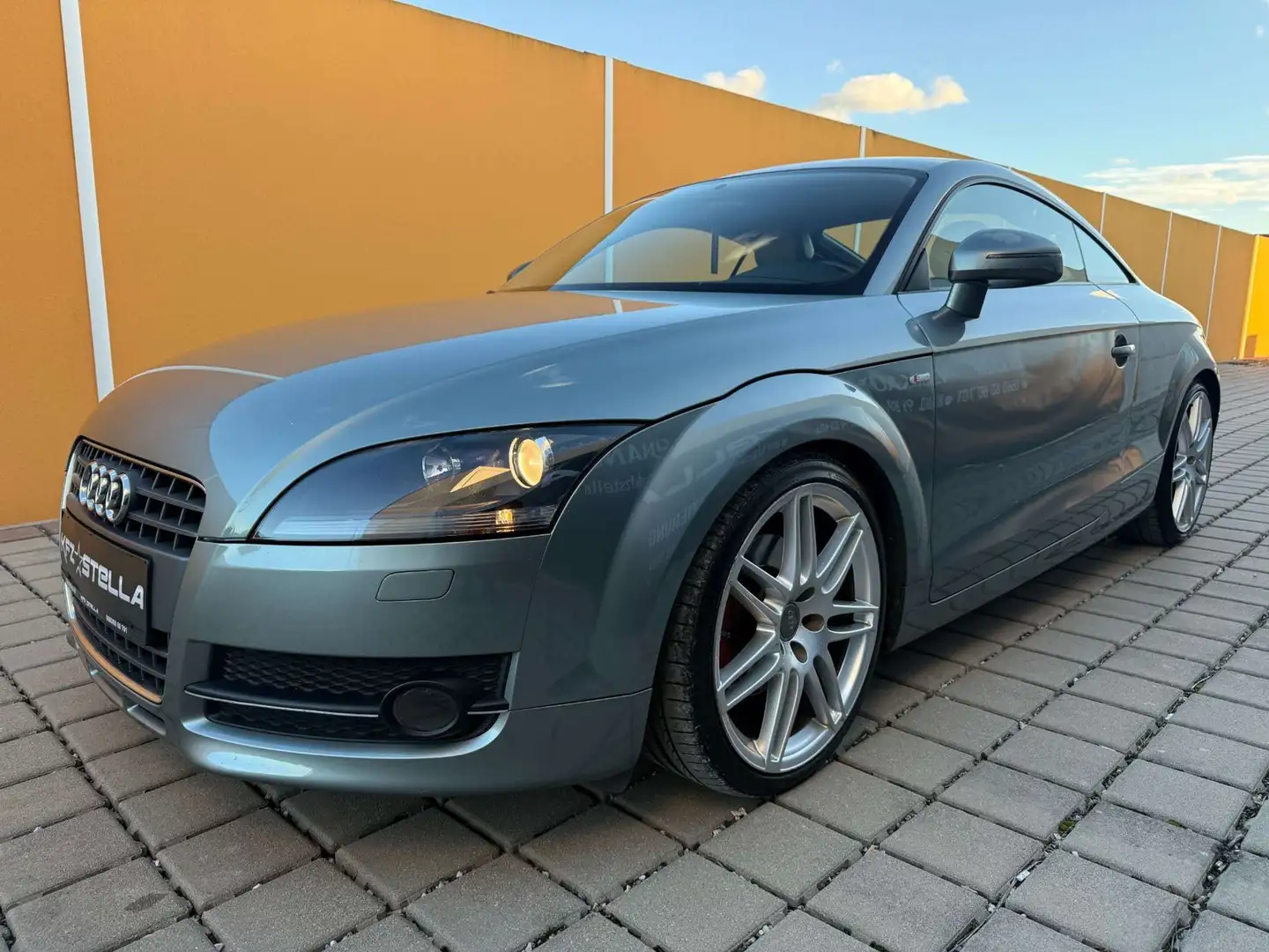 Audi TT 2.0 TFSI Coupe S-Tronic Aut. Silber - 1