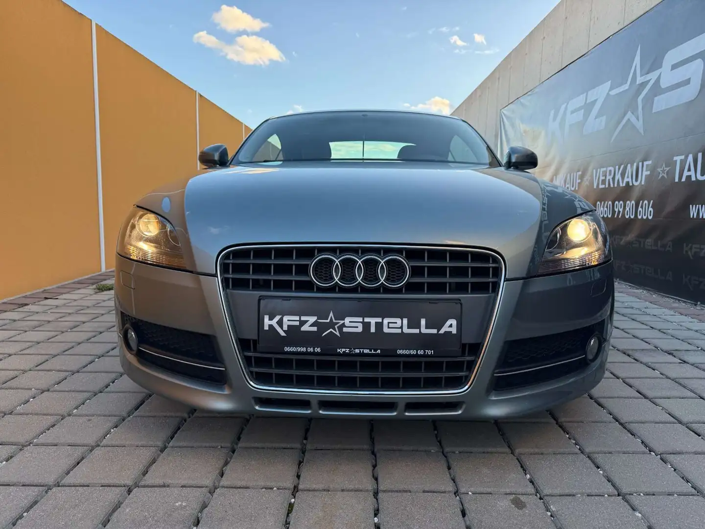 Audi TT 2.0 TFSI Coupe S-Tronic Aut. Silber - 2