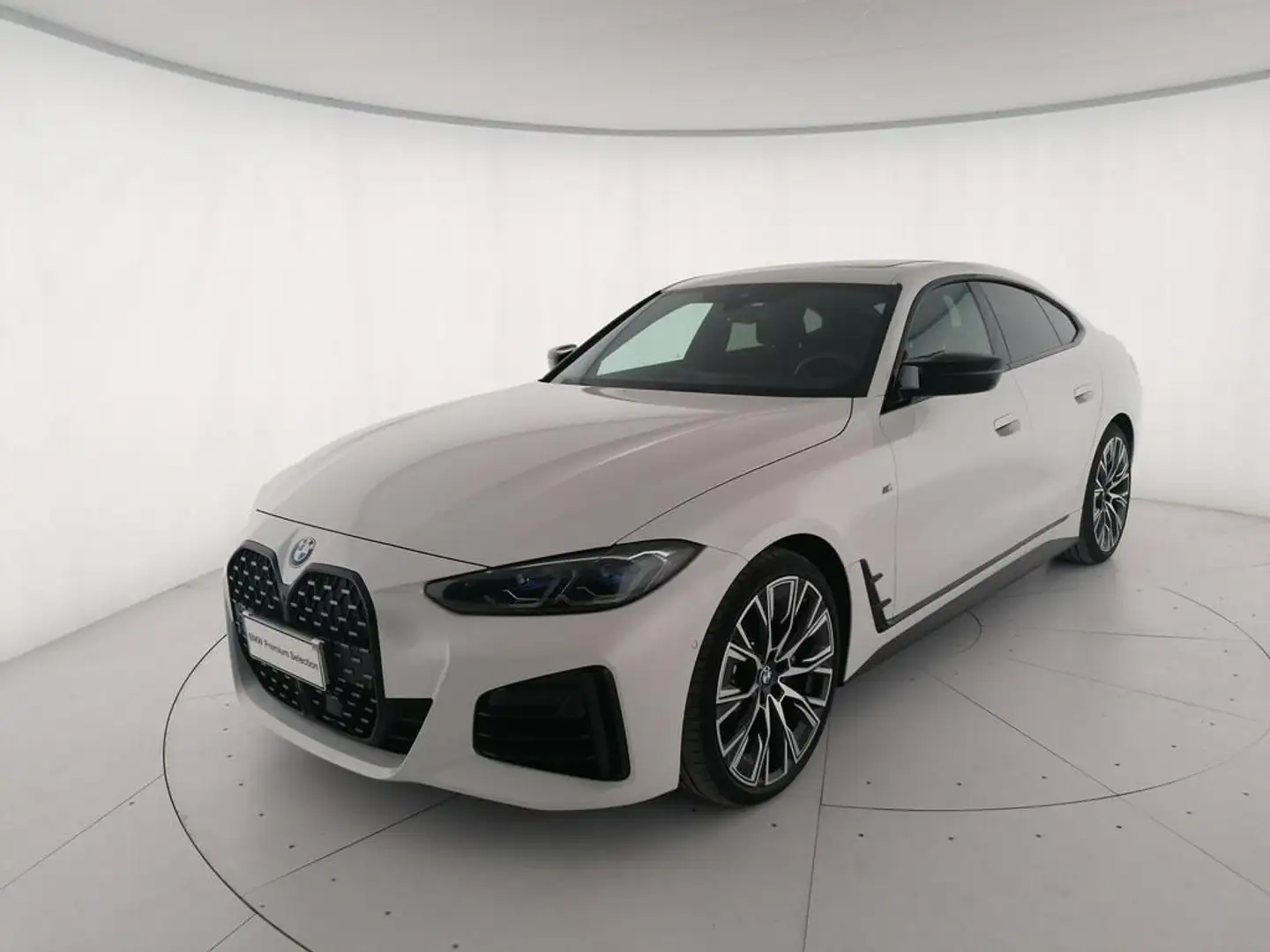 BMW 440 M0i Gran Coupe mhev 48V xdrive auto Weiß - 1