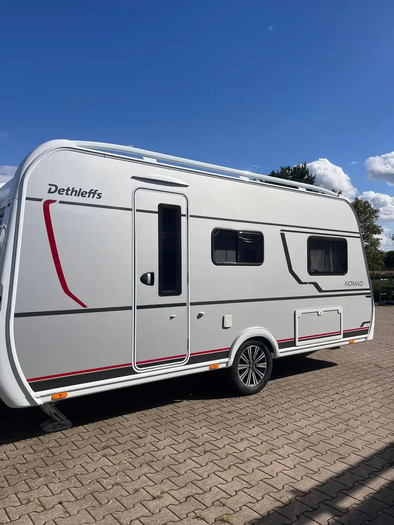 Dethleffs Nomad 460 EL "Edition Paket" Silber - 1