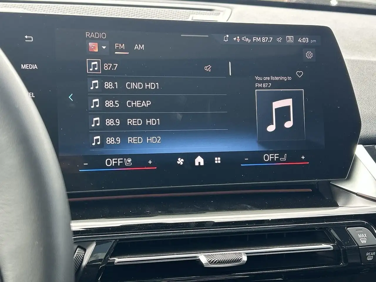 BMW X1 снимка BMW X1