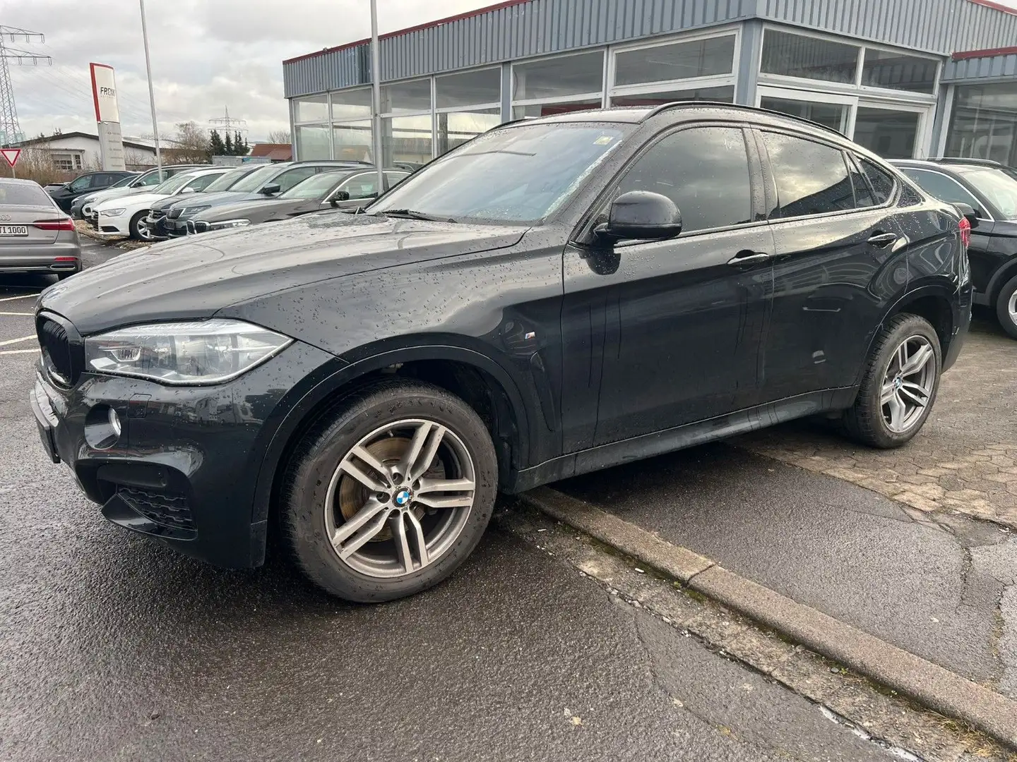 BMW X6 xDrive 40 d M-Sport Schwarz - 2