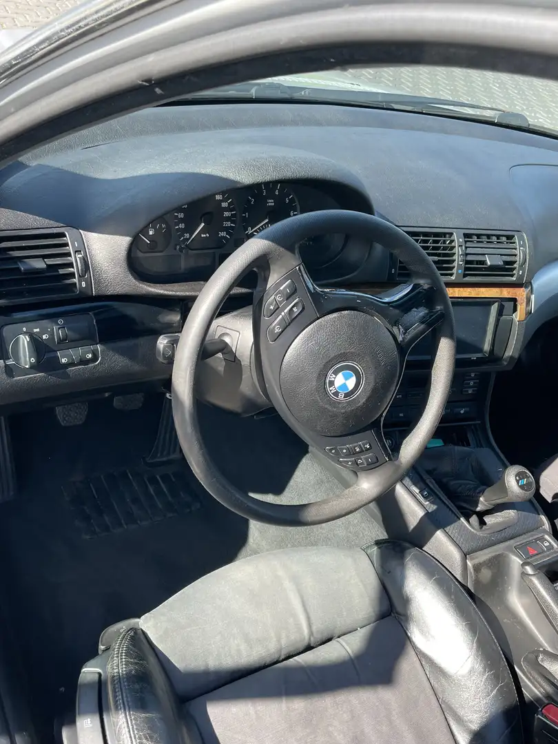 BMW 323 323i Sport Edition - 1