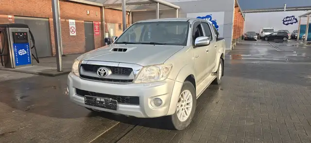 Toyota Hilux 3.0 D-4D 4WD SR Antarctica only Afrika