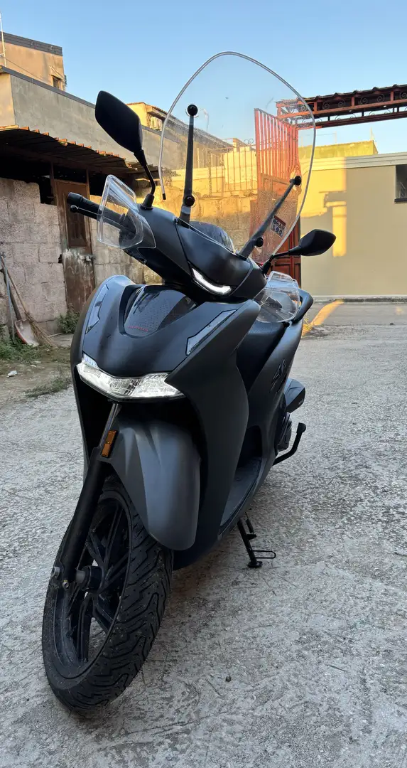 Honda SH 350i sport - 1