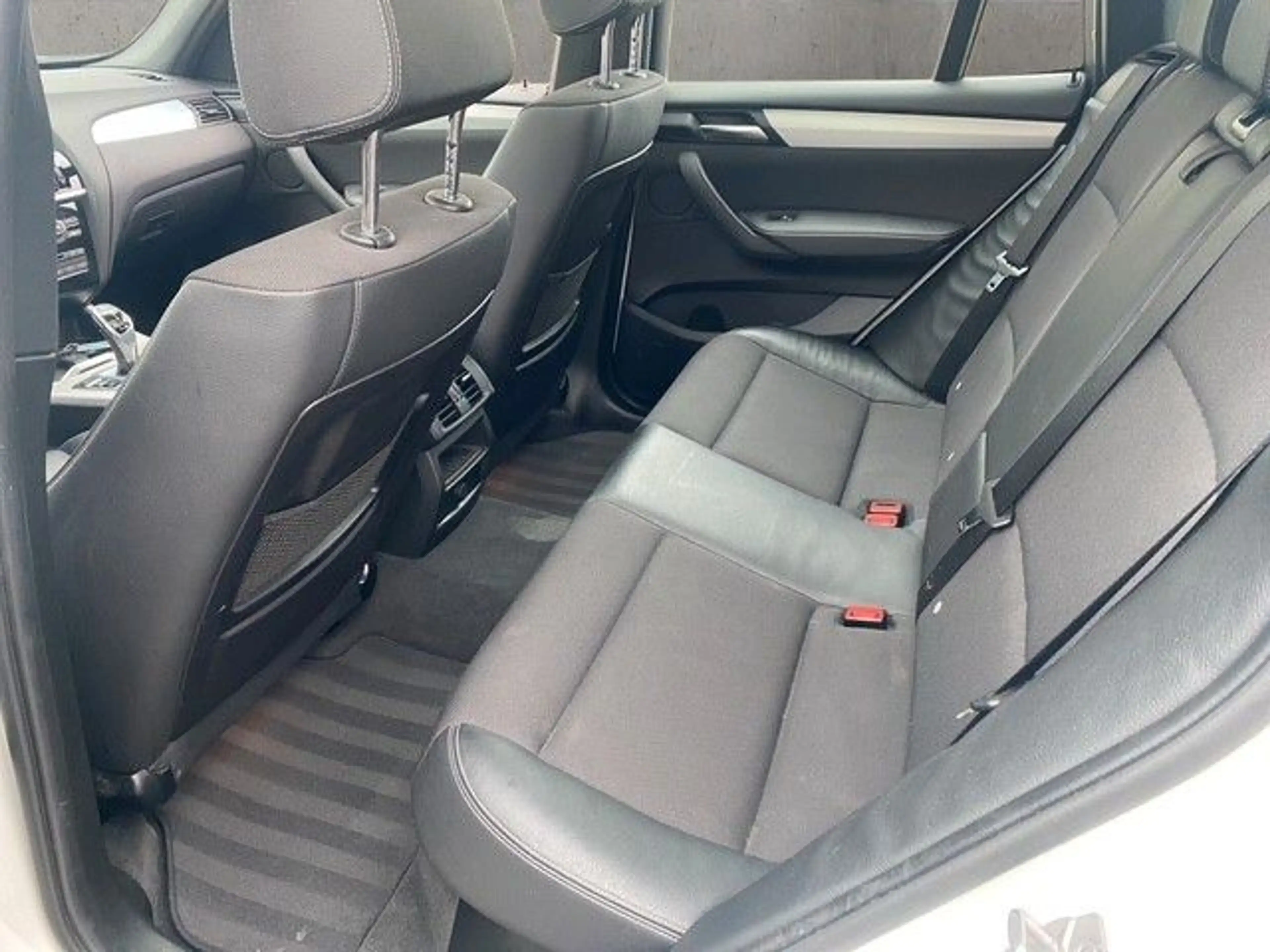BMW X3 xDrive 30 d M-Sport — photo 13