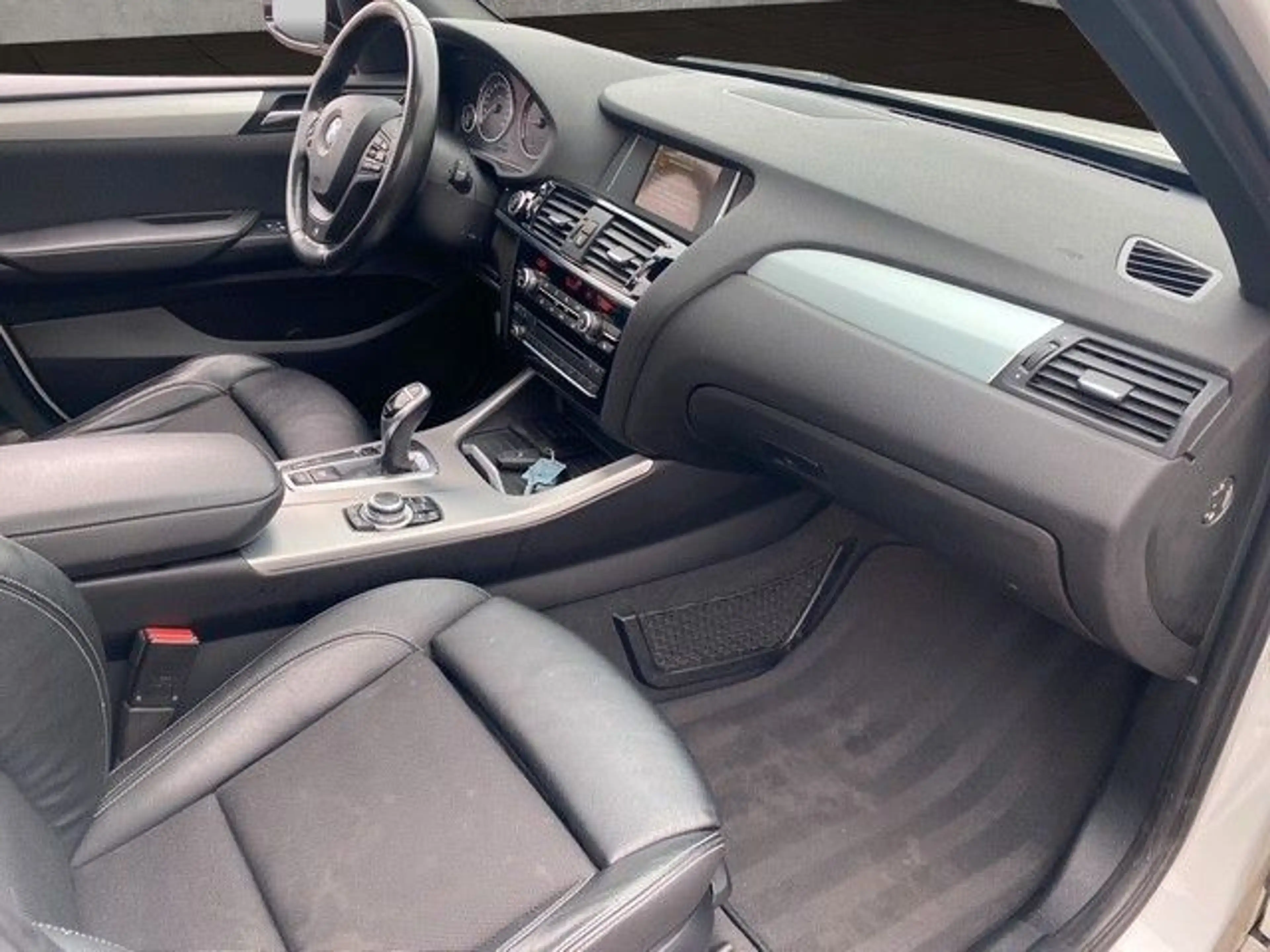 BMW X3 xDrive 30 d M-Sport — photo 11