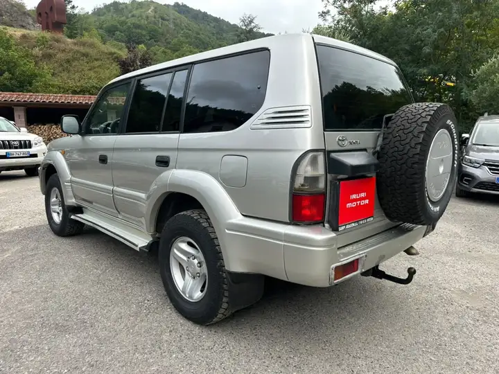 Toyota Land Cruiser 95 D4D 50 Aniver. 5p 2001, foto 6