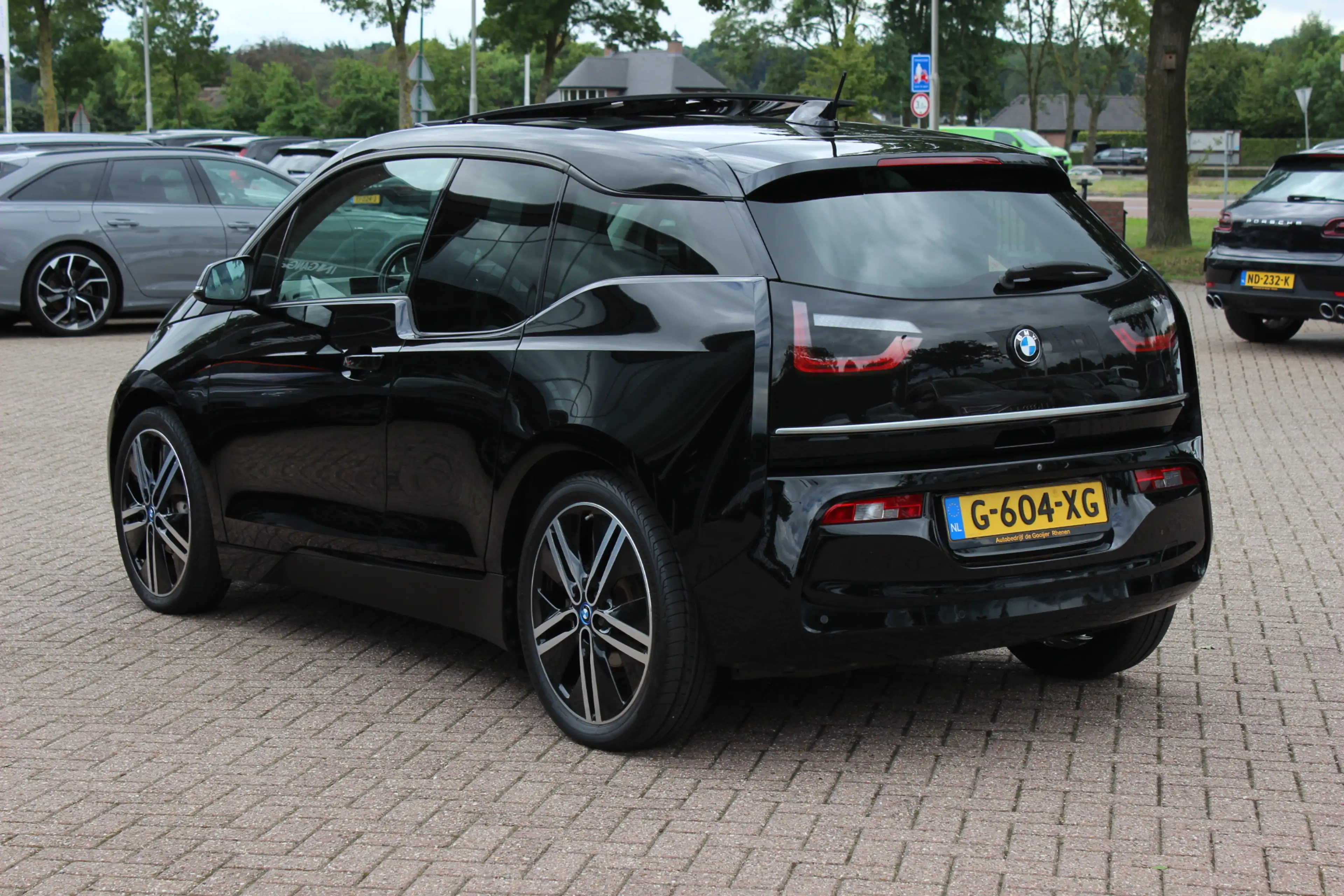 BMW i3 Executive Edition 120Ah 42 kWh / Panoramadak / Cam — photo 4