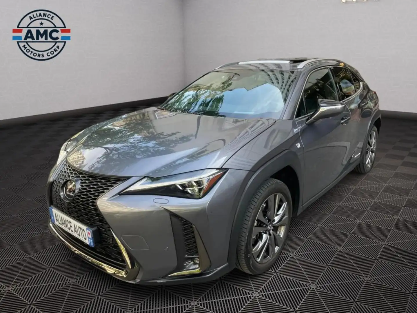 Lexus UX 250h 250h - Toit Ouvrant Hayon ouverture aux pieds 04/2019 44.253 KMS HYBRIDE 4WD F Sport EXECUTIVE Gris - 1