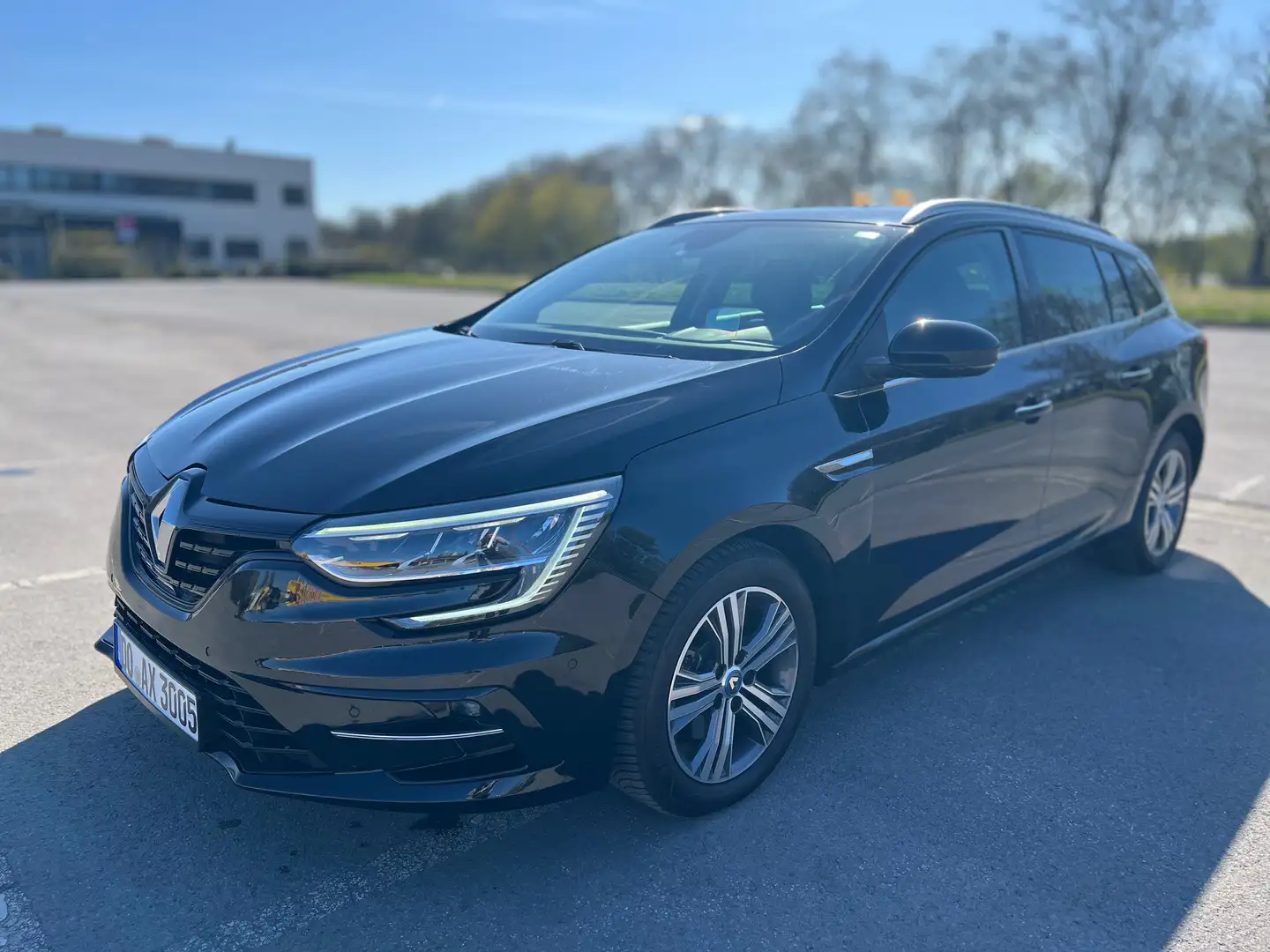 Renault Megane Megane Grandtour E-TECH Plug-in 160 ZEN Černá - 1