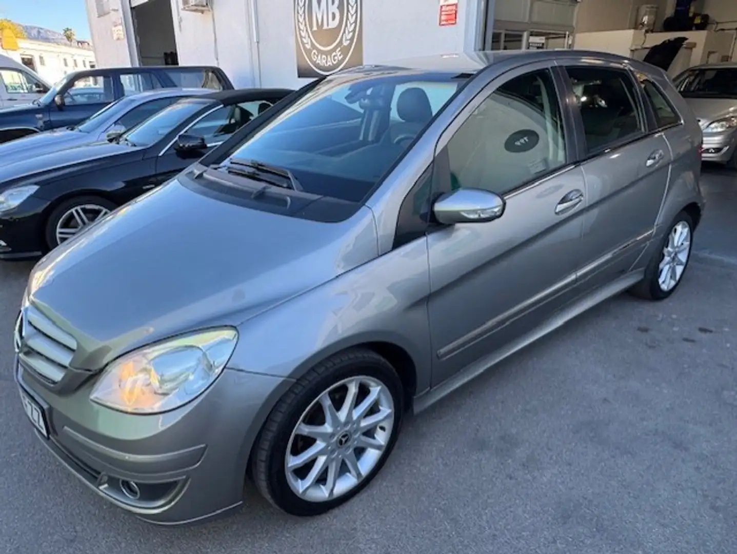 Mercedes-Benz B 200 200CDI Autotronic Beige - 1