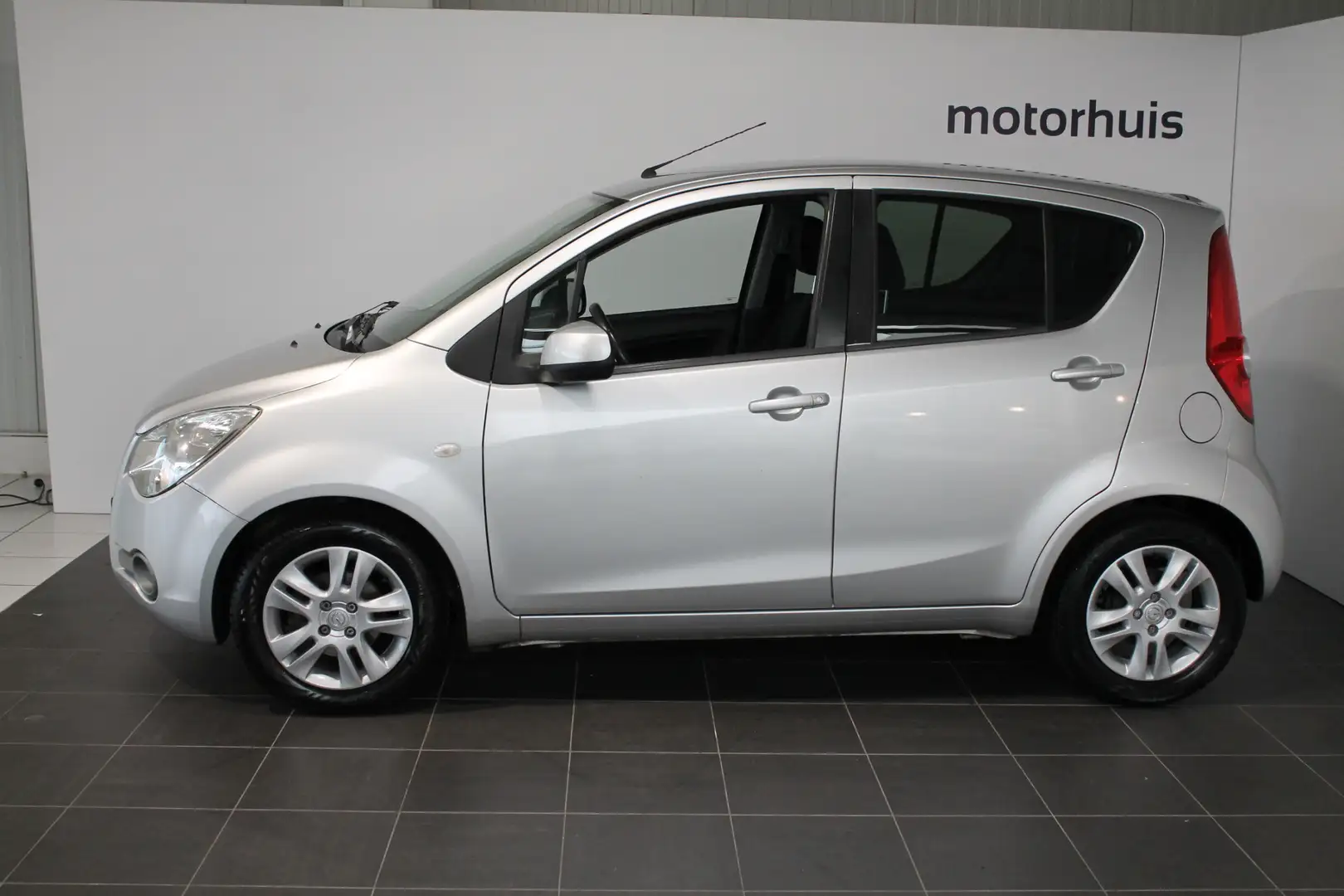 Opel Agila 1.0 12V 68pk Edition Airconditioning Grigio - 2