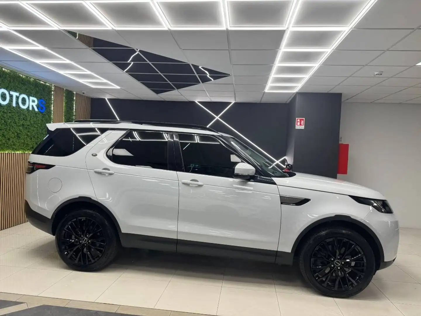 Land Rover Discovery Discovery 2.0 td4 HSE Luxury 180cv 5p.ti auto my18 Weiß - 2