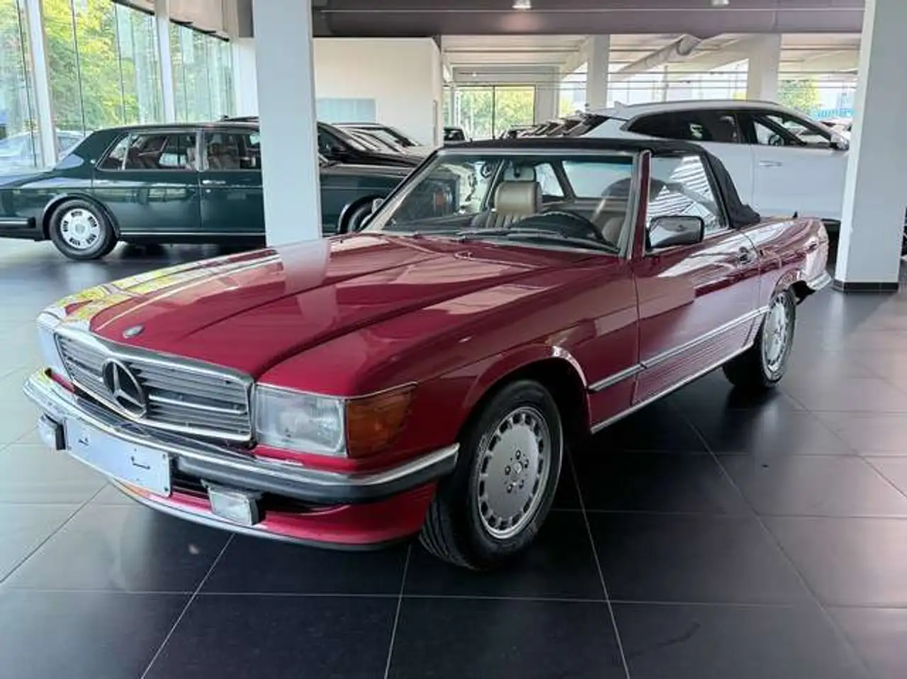 Mercedes-Benz SL 300 R107 Automaat, foto 4