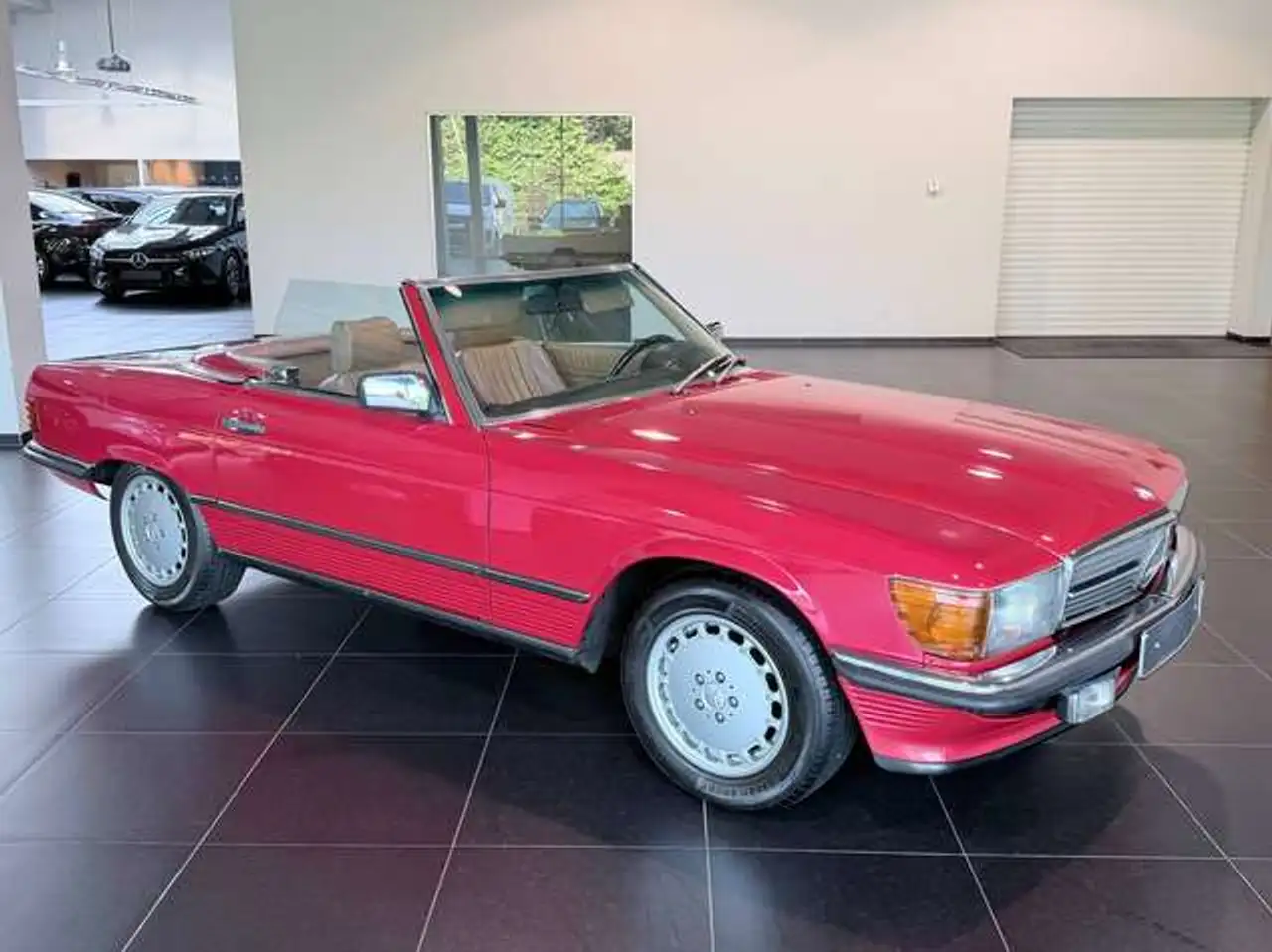 Mercedes-Benz SL 300 R107 Automaat, foto 2