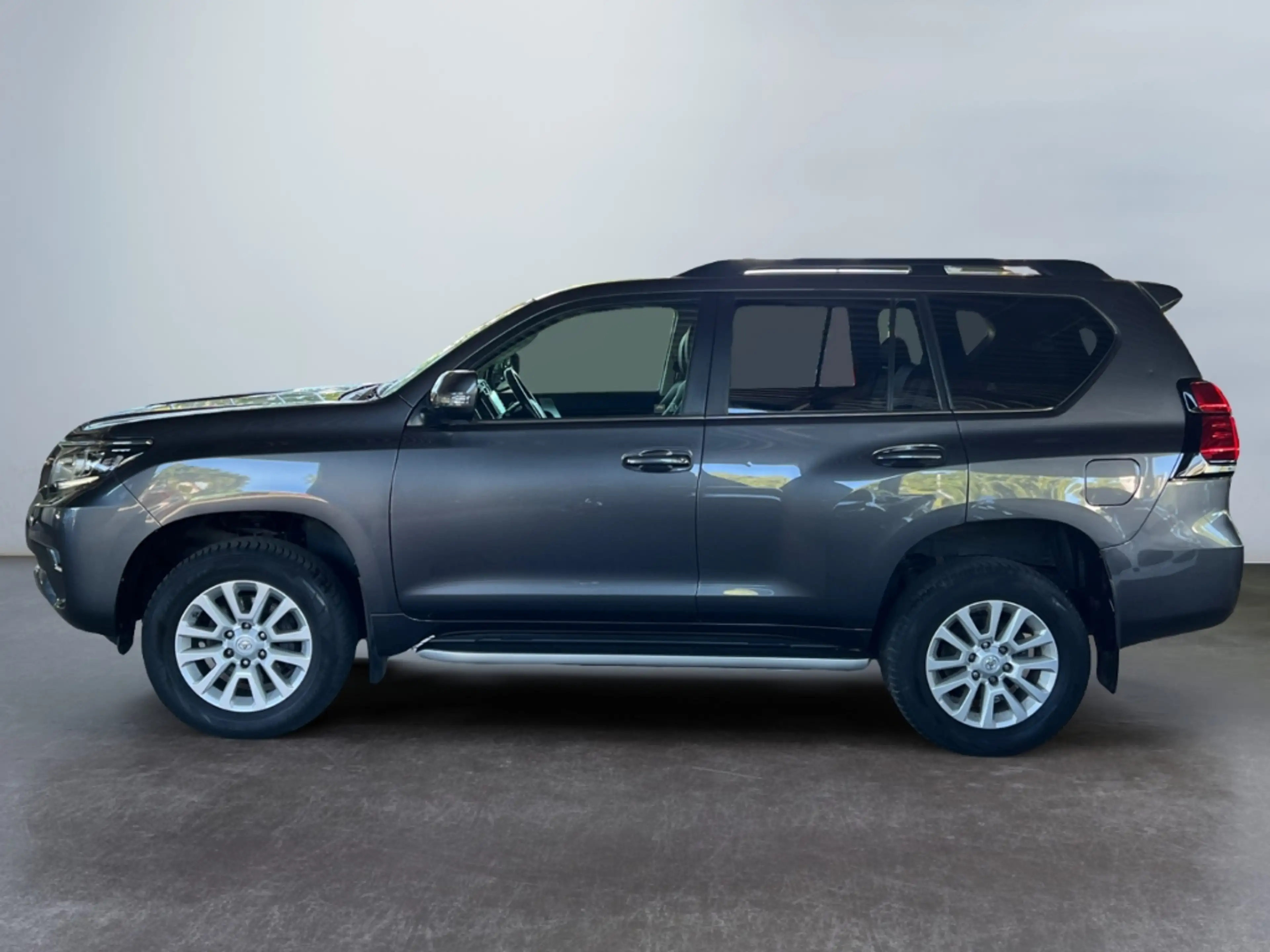 Toyota Land Cruiser 2.8 D-4D Executive *360°*Leder*4xSHZ* — photo 5