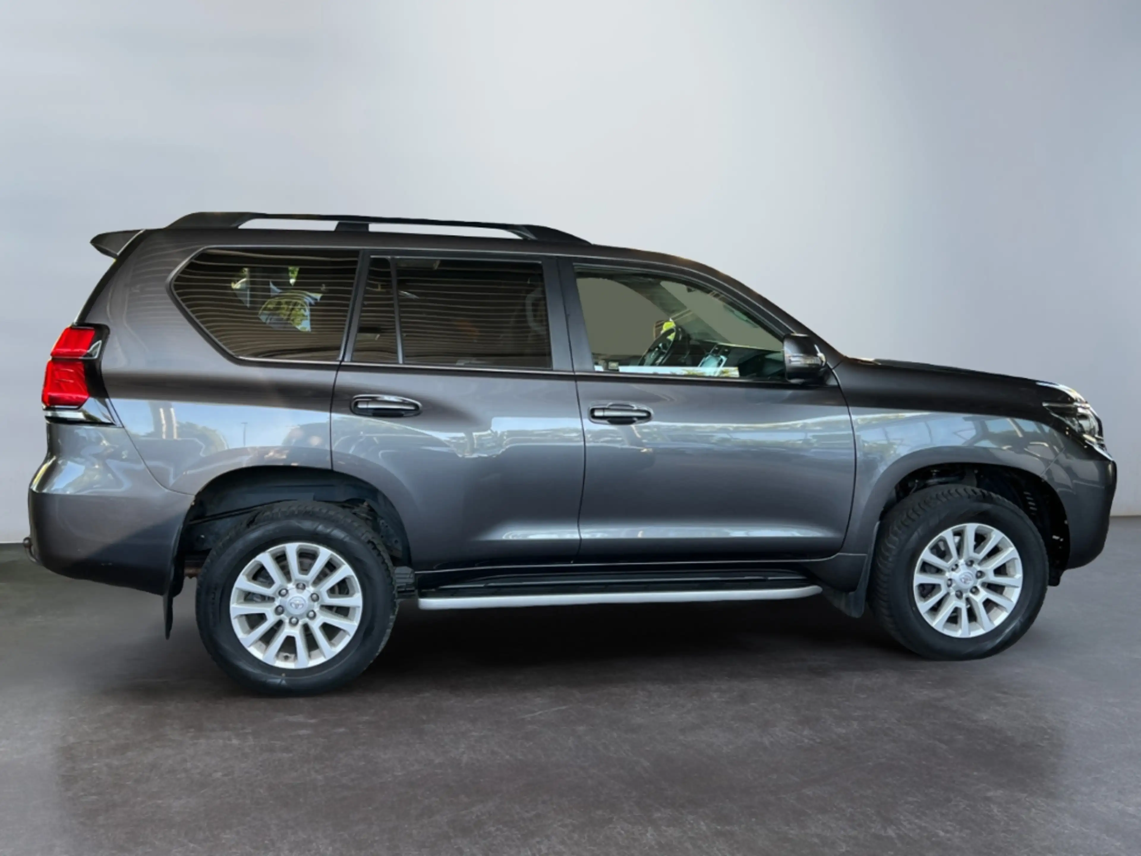 Toyota Land Cruiser 2.8 D-4D Executive *360°*Leder*4xSHZ* — photo 10