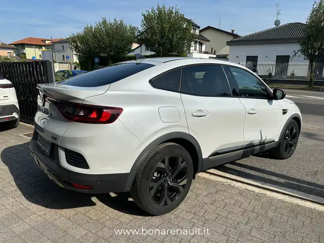 Renault Arkana view 3