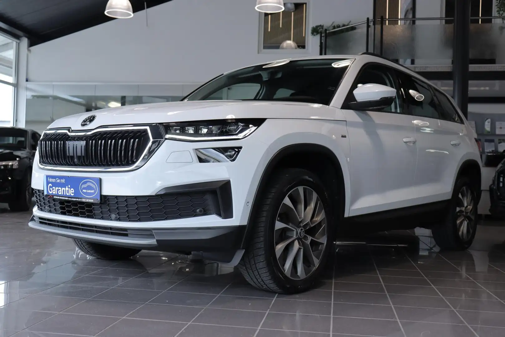 Skoda Kodiaq 2.0 TDI Clever 4x4 7-SITZE *VIRTUAL*ACC* Weiß - 2