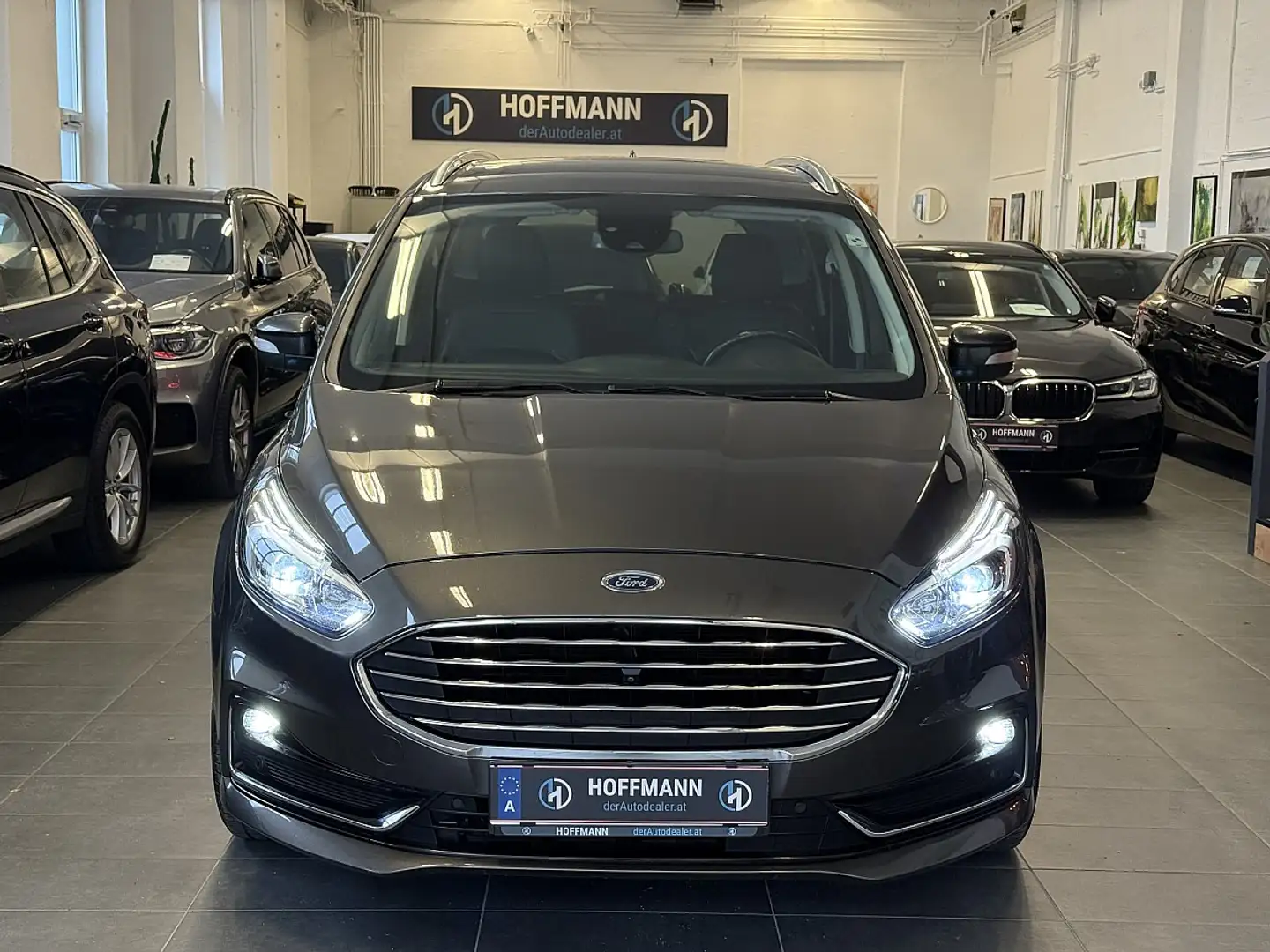 Ford Galaxy 2,5 Duratec Hybrid Titanium Aut. 7 Sitzer,Leder... Grau - 2