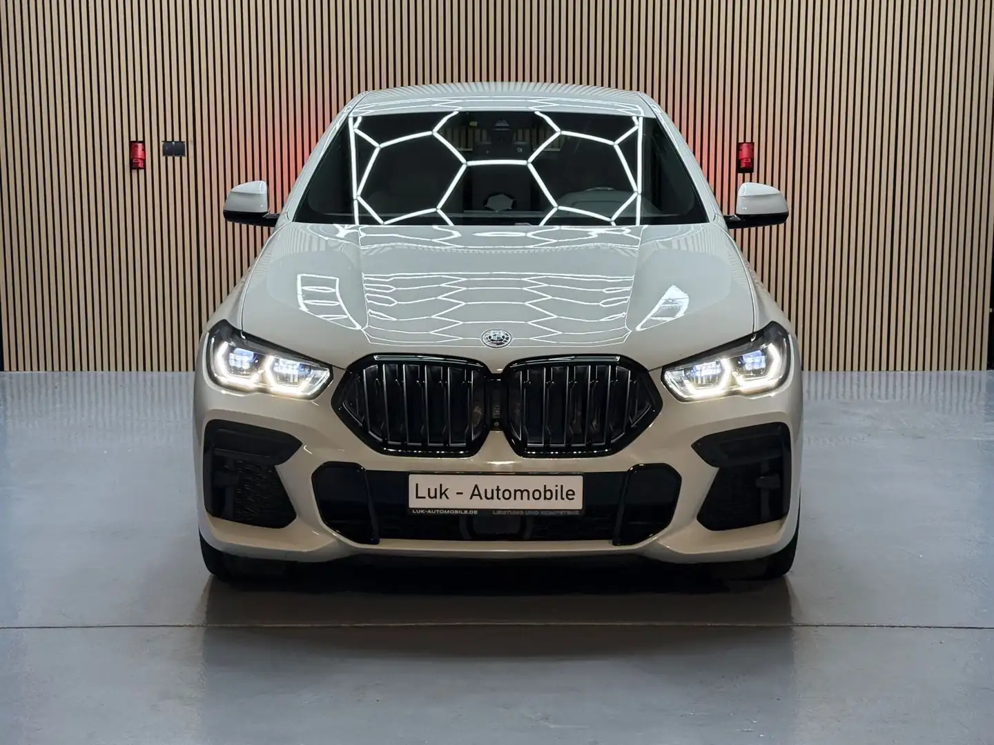 BMW X6 Baureihe X6 xDrive 40 d M Sport°H&K°Cam°LUFT° Weiß - 2