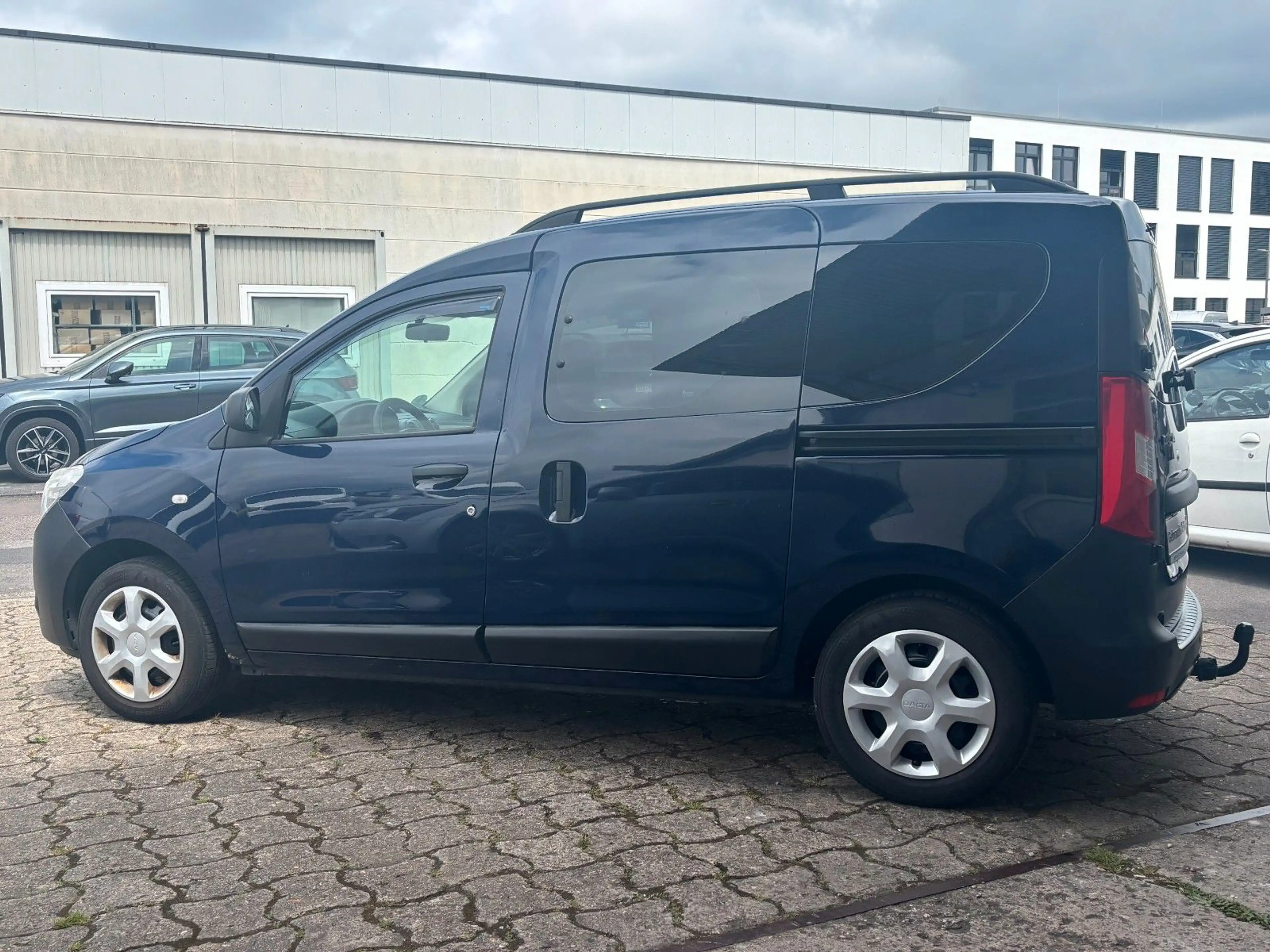 Dacia Dokker Ambiance*LPG GAS*2.Hd*5.Sitz*TÜV NEU*AHK* — photo 5
