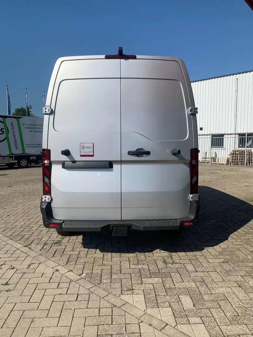 Renault Master T35 2.0 dCi 150 PK L2H2 Multimedia, Camera, Trekha Grijs - 2