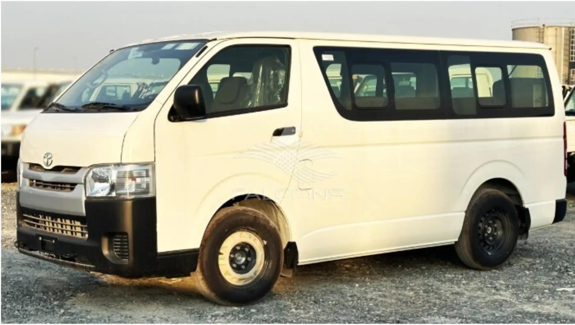 Toyota Hiace 3L 15 P STD ROOF AC MT 2025 *FOR EXPORT OUT OF EU* Wit - 1
