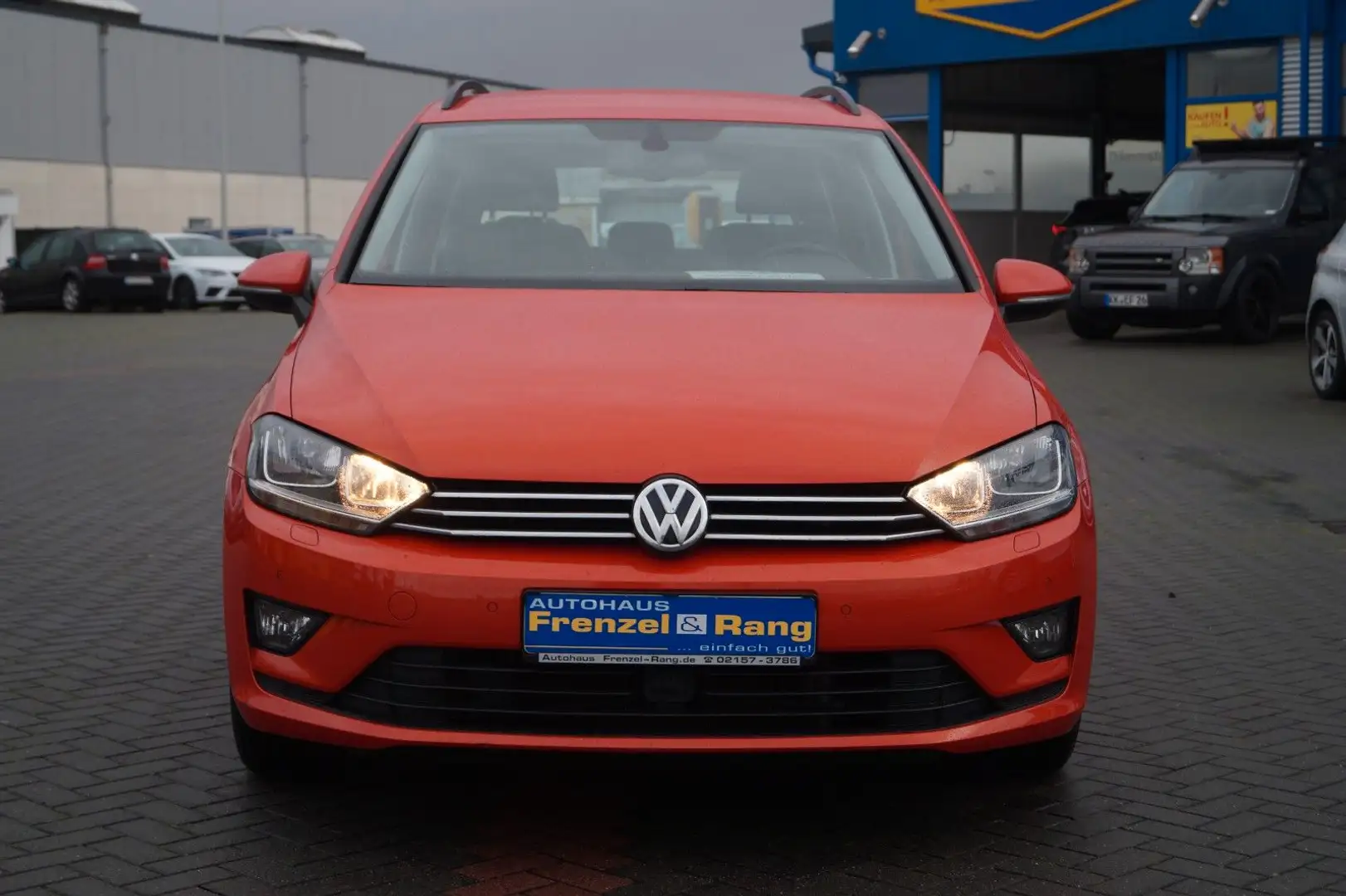 Volkswagen Golf Sportsvan VII *Navi*ACC*Front*AHK*SHZ*PDC* Portocaliu - 2