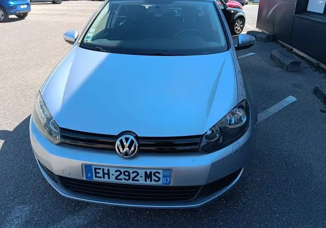 Volkswagen Golf view 2