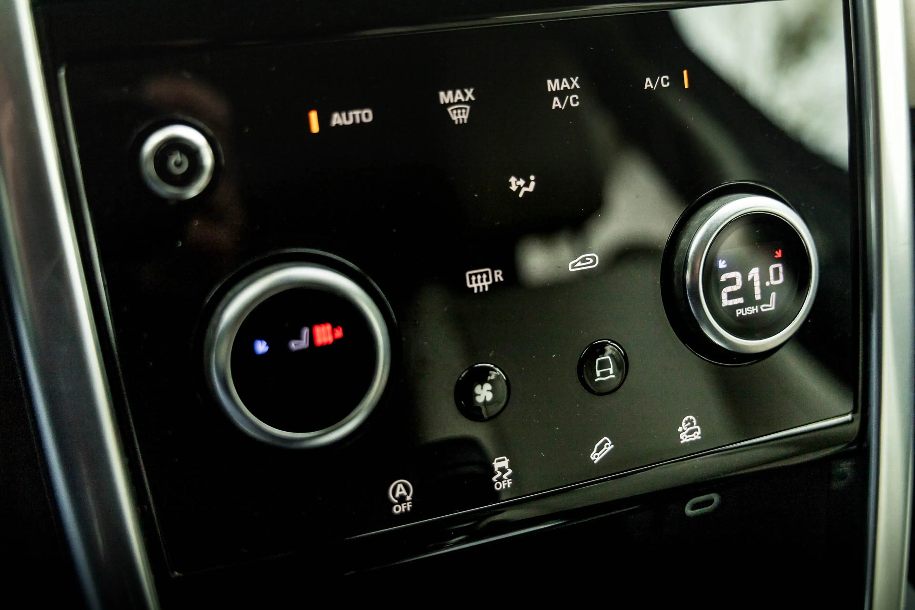Land Rover Discovery Sport 4WD P200 S * Trekhaak * LED * Camera * Navi * — photo 14