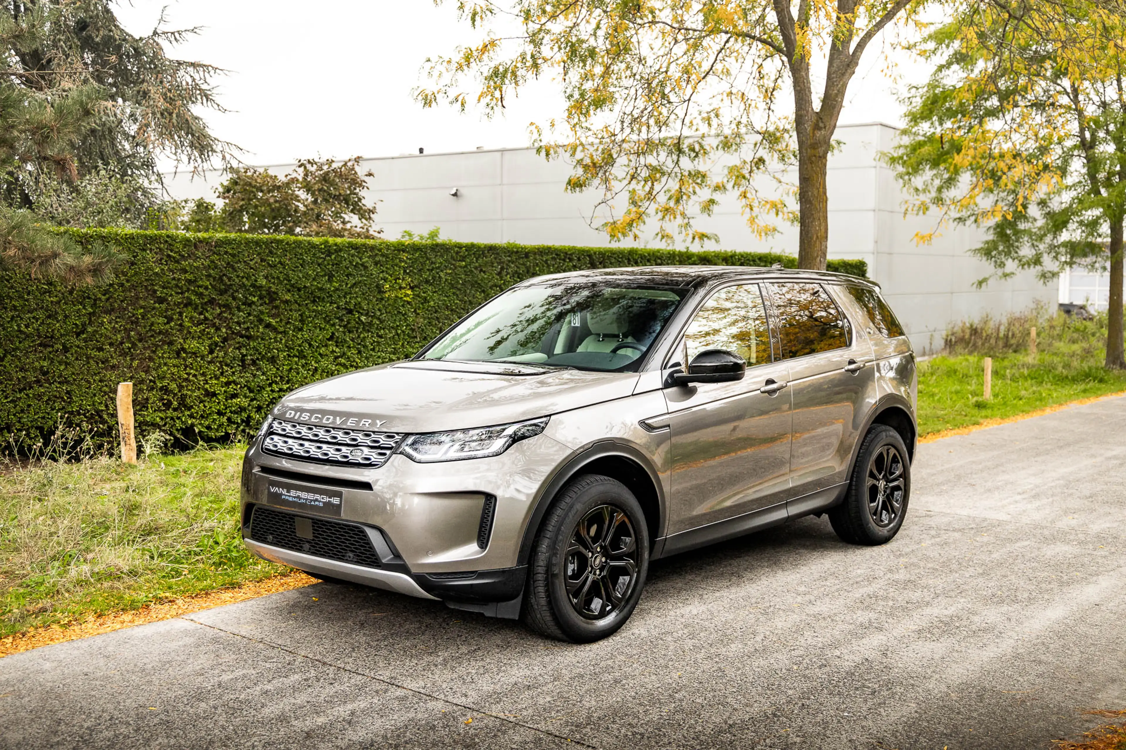 Land Rover Discovery Sport 4WD P200 S * Trekhaak * LED * Camera * Navi * — photo 8